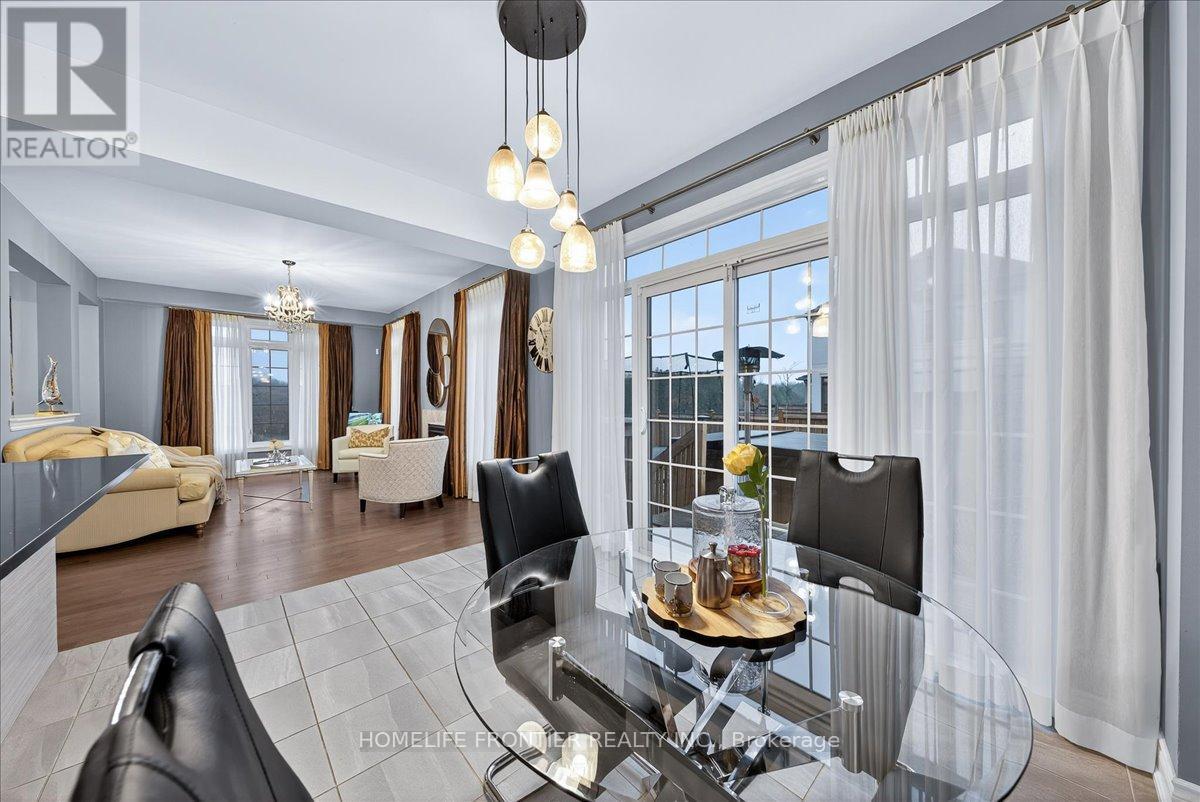 99 Carondale Square, East Gwillimbury, Ontario  L9N 0X7 - Photo 18 - N12556382