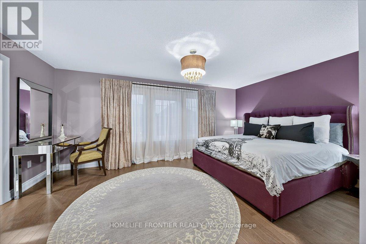 99 Carondale Square, East Gwillimbury, Ontario  L9N 0X7 - Photo 31 - N12556382