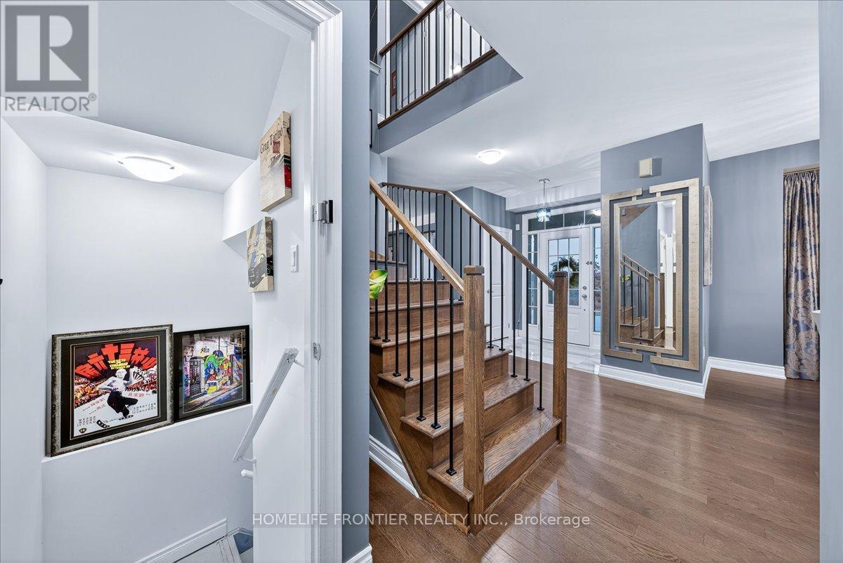 99 Carondale Square, East Gwillimbury, Ontario  L9N 0X7 - Photo 45 - N12556382