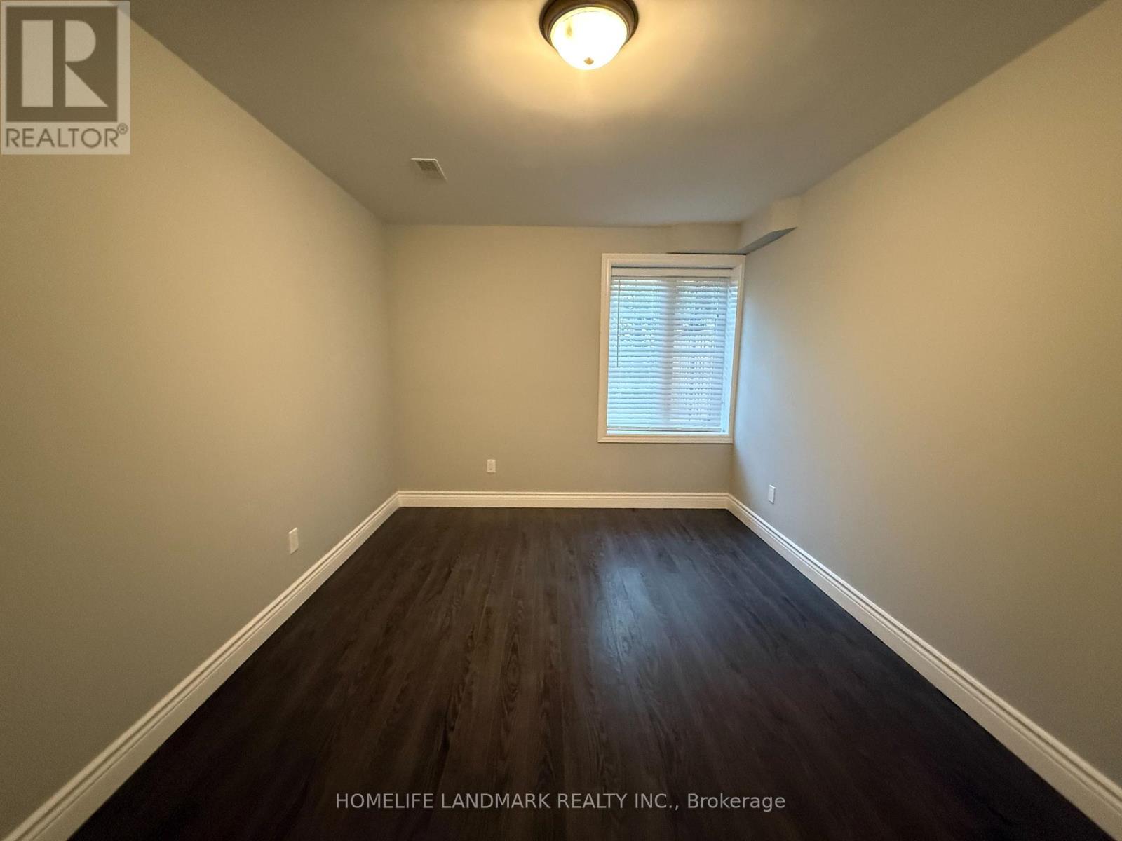 Lower - 325 Bathurst Glen Drive, Vaughan, Ontario  L4J 9A3 - Photo 14 - N12556408