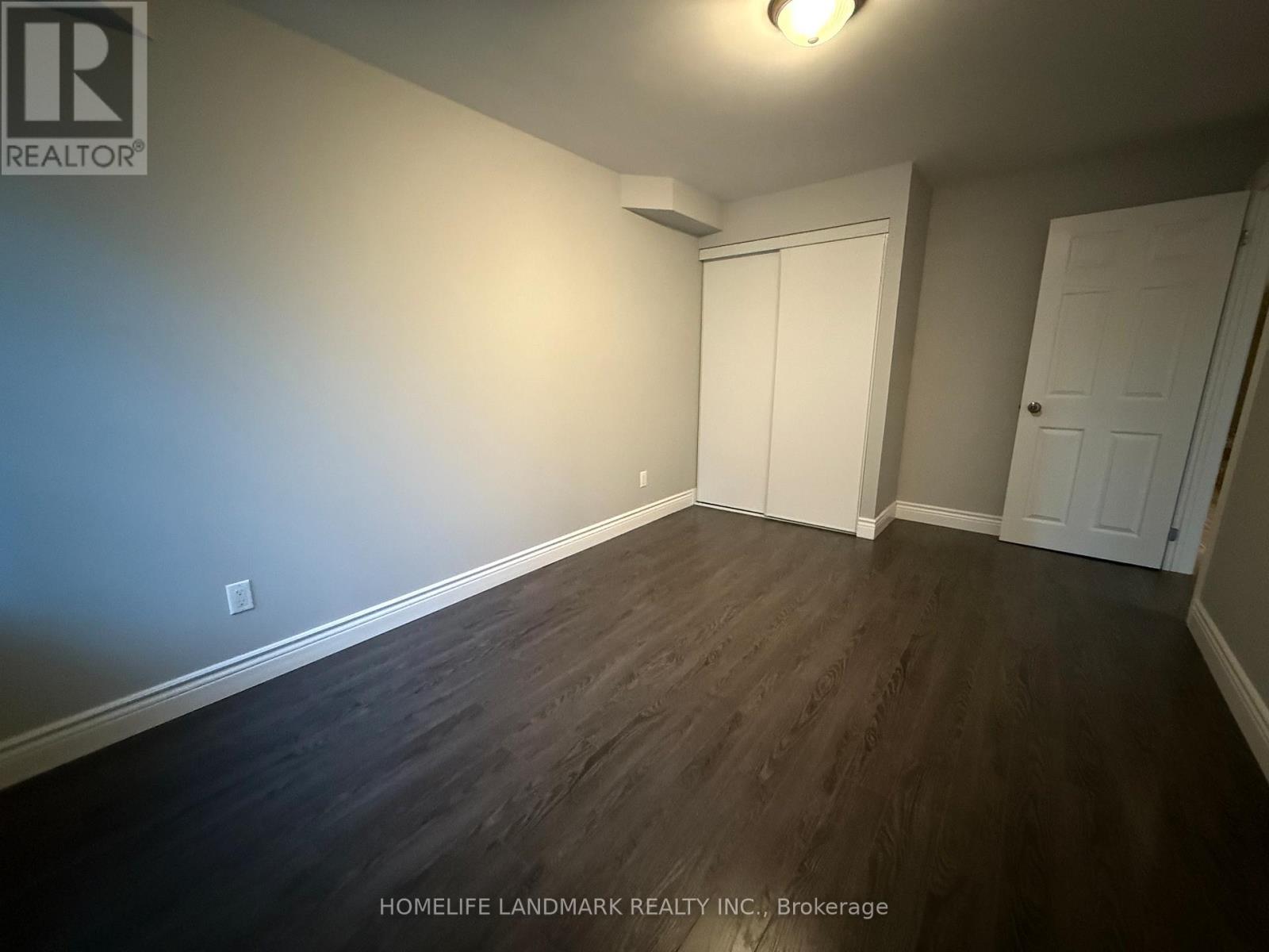 Lower - 325 Bathurst Glen Drive, Vaughan, Ontario  L4J 9A3 - Photo 15 - N12556408