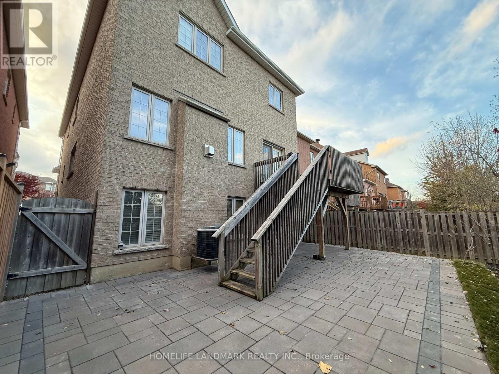 Lower - 325 Bathurst Glen Drive, Vaughan, Ontario  L4J 9A3 - Photo 2 - N12556408