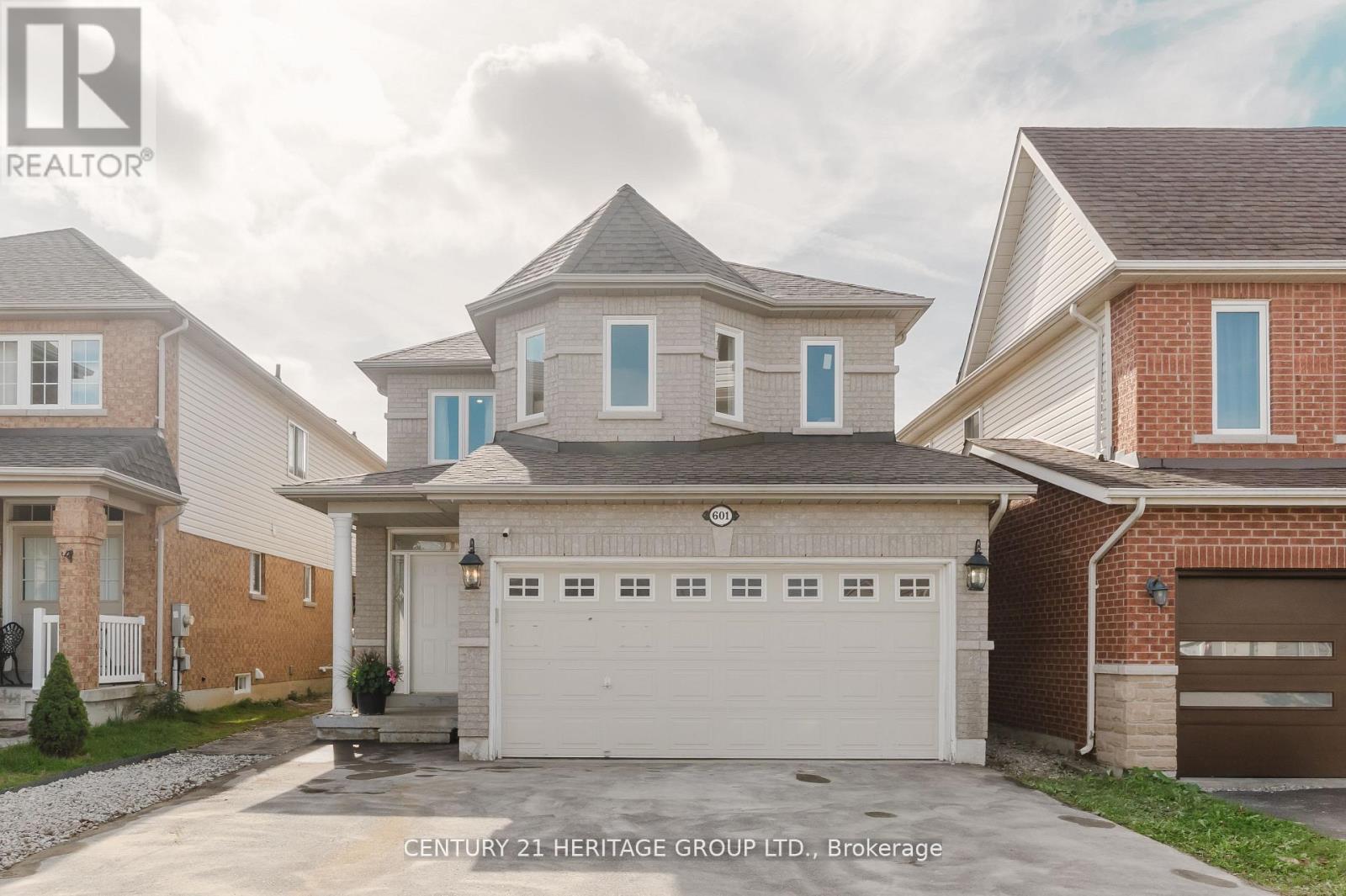 601 MCBEAN AVENUE, Newmarket, Ontario