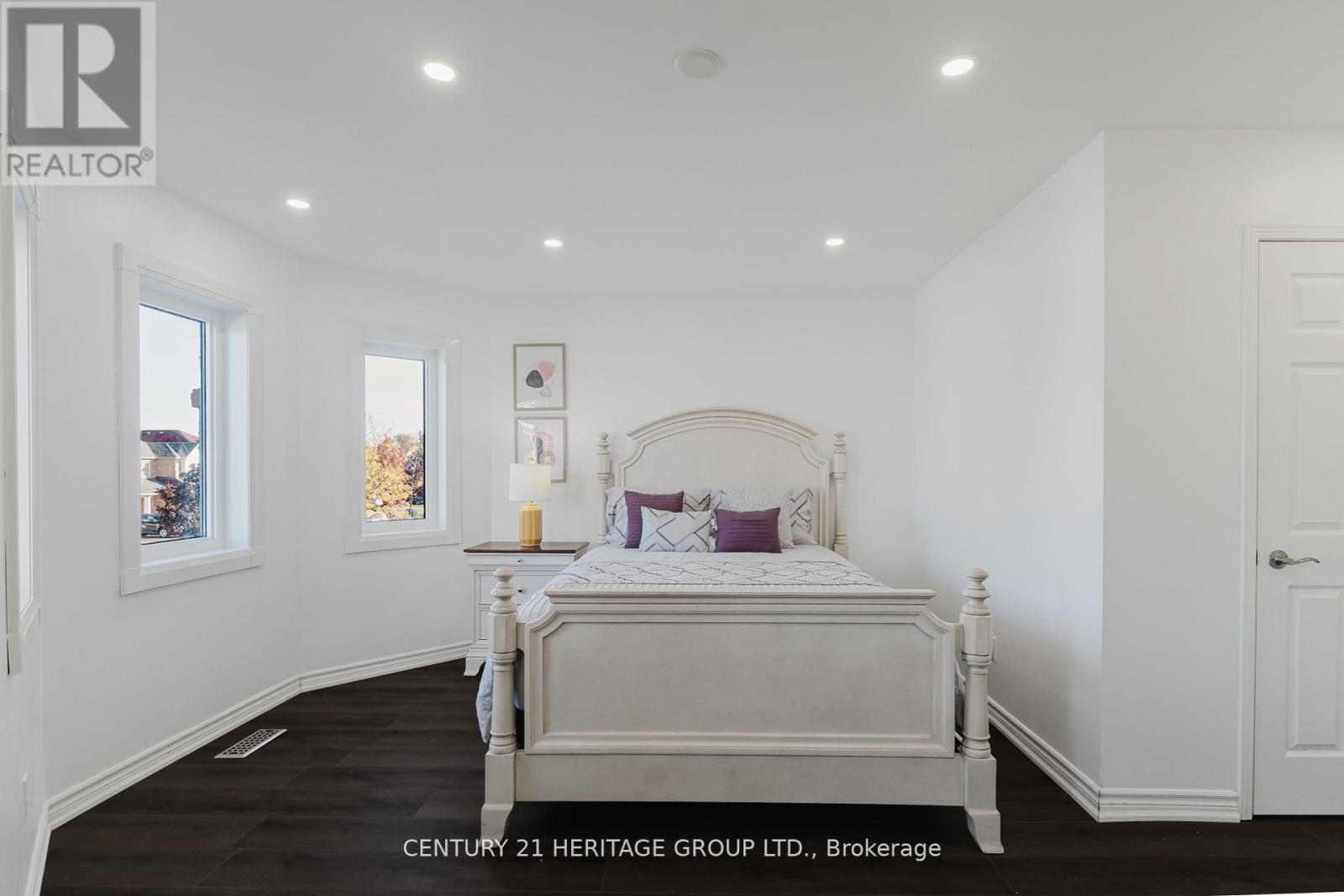 601 Mcbean Avenue, Newmarket, Ontario  L3X 2L5 - Photo 22 - N12556468