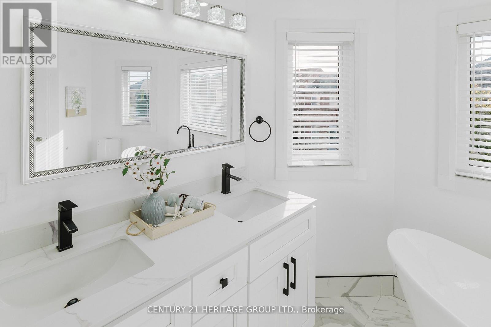 601 Mcbean Avenue, Newmarket, Ontario  L3X 2L5 - Photo 30 - N12556468