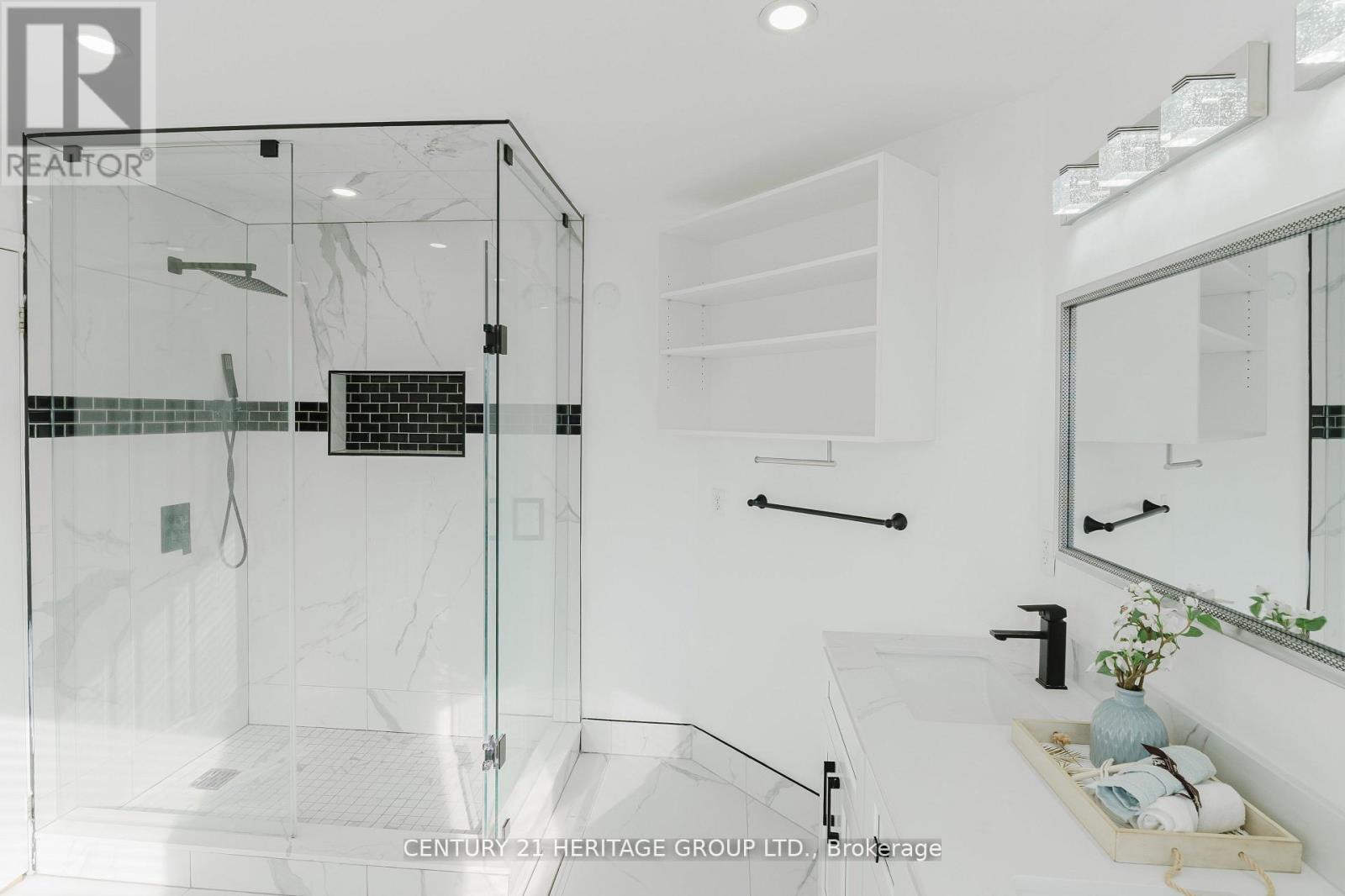 601 Mcbean Avenue, Newmarket, Ontario  L3X 2L5 - Photo 31 - N12556468