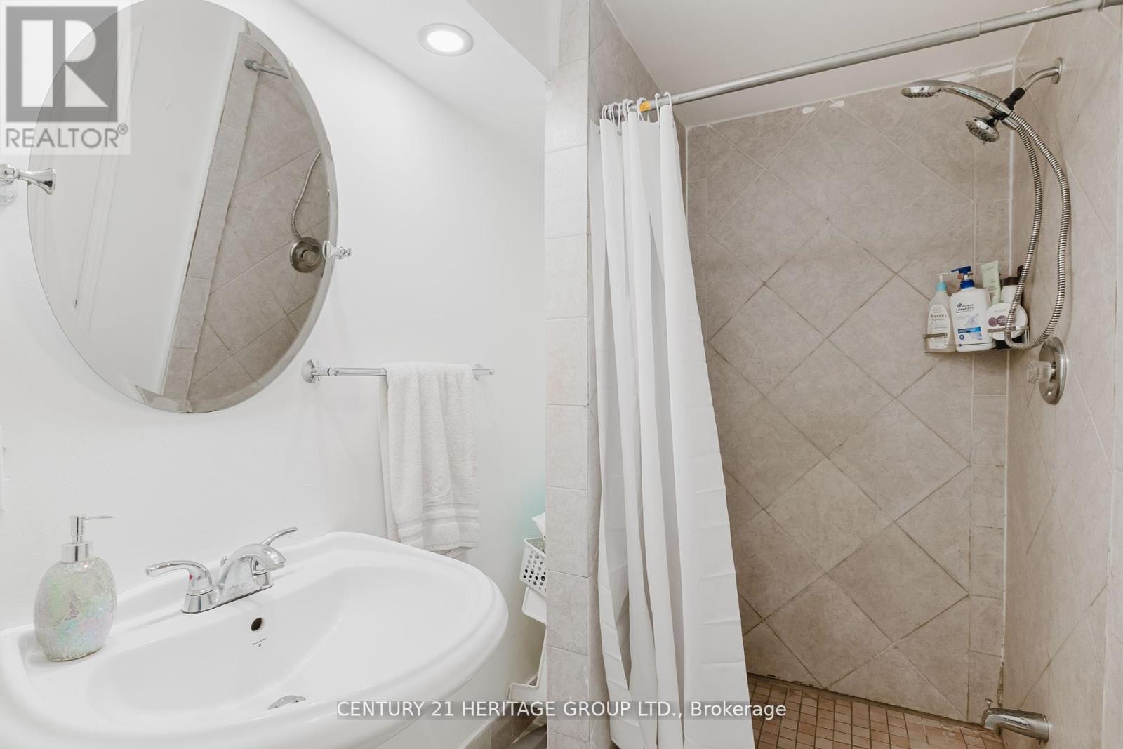 601 Mcbean Avenue, Newmarket, Ontario  L3X 2L5 - Photo 45 - N12556468