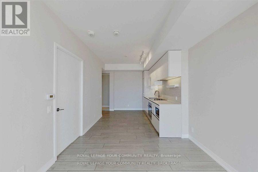 5211 - 5 Buttermill Avenue, Vaughan, Ontario  L4K 0J5 - Photo 4 - N12556488