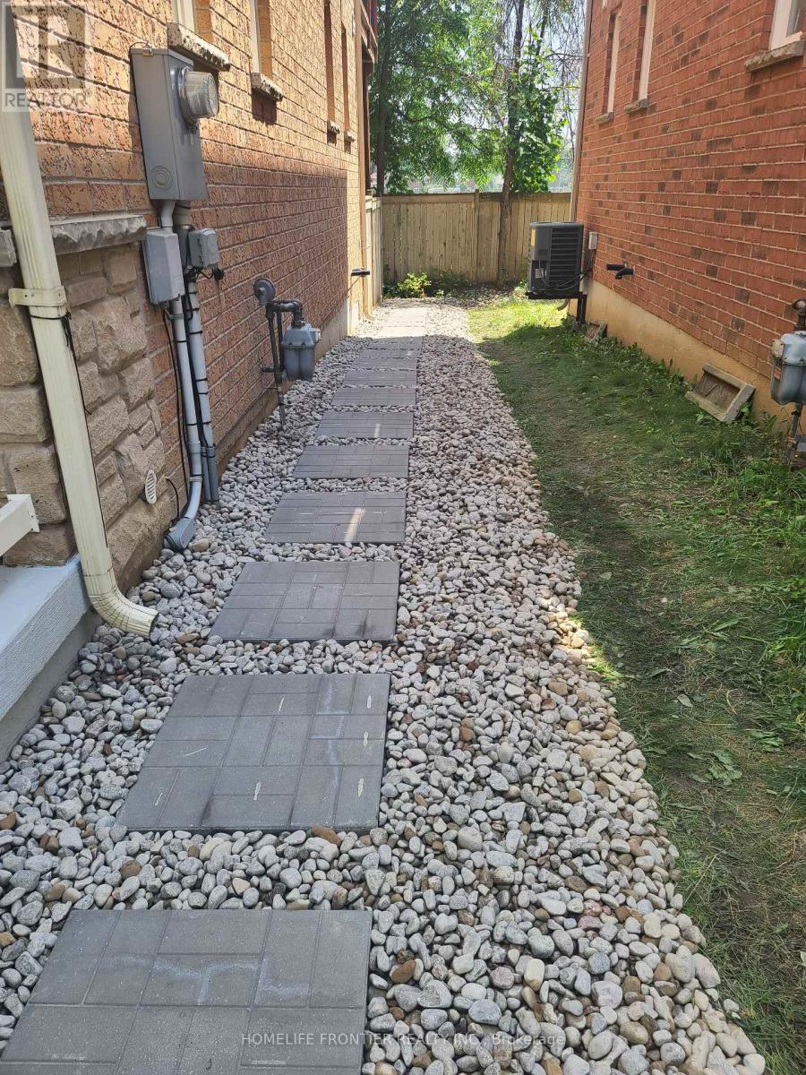 Lower - 126 Vittorio De Luca Drive, Vaughan, Ontario  L4L 0A8 - Photo 12 - N12556512