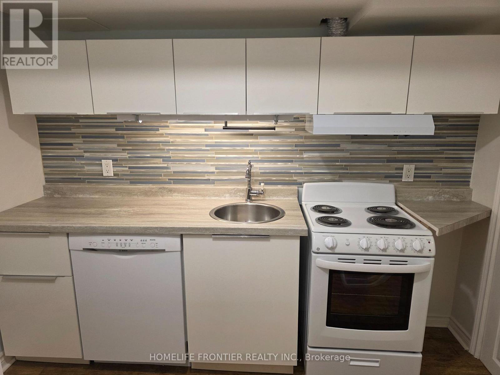 Lower - 126 Vittorio De Luca Drive, Vaughan, Ontario  L4L 0A8 - Photo 5 - N12556512