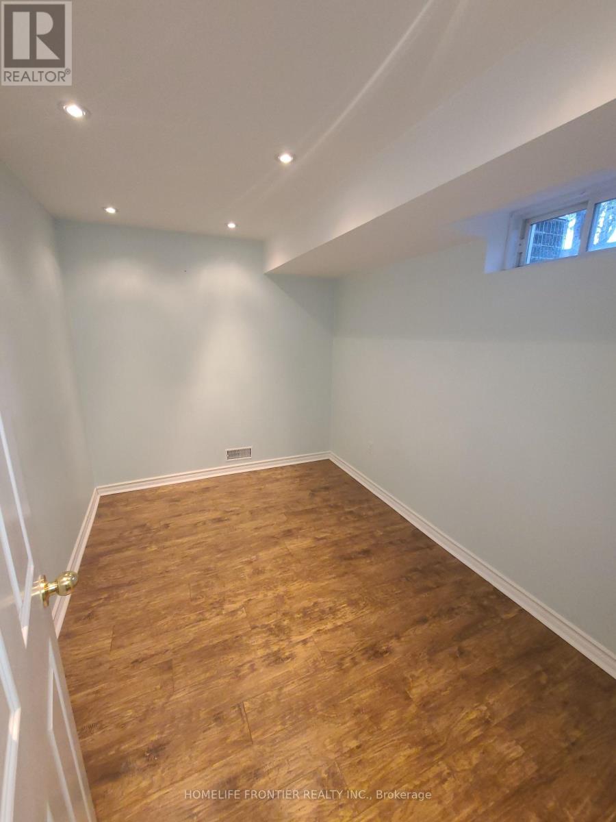 Lower - 126 Vittorio De Luca Drive, Vaughan, Ontario  L4L 0A8 - Photo 7 - N12556512