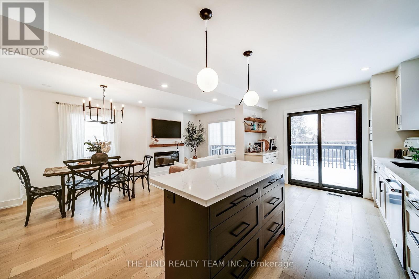 158 Dawlish Avenue, Aurora, Ontario  L4G 6R2 - Photo 10 - N12556516