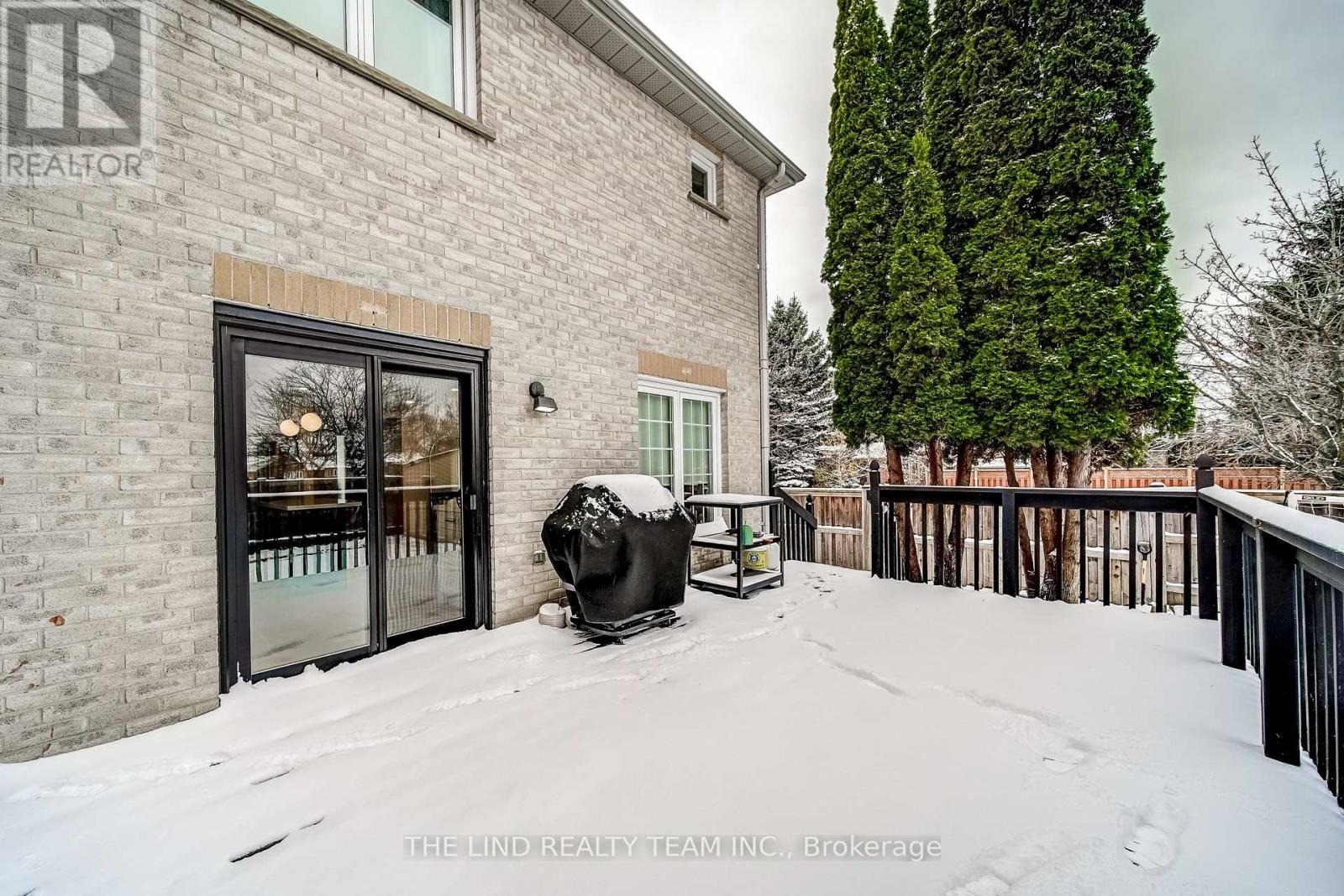 158 Dawlish Avenue, Aurora, Ontario  L4G 6R2 - Photo 50 - N12556516