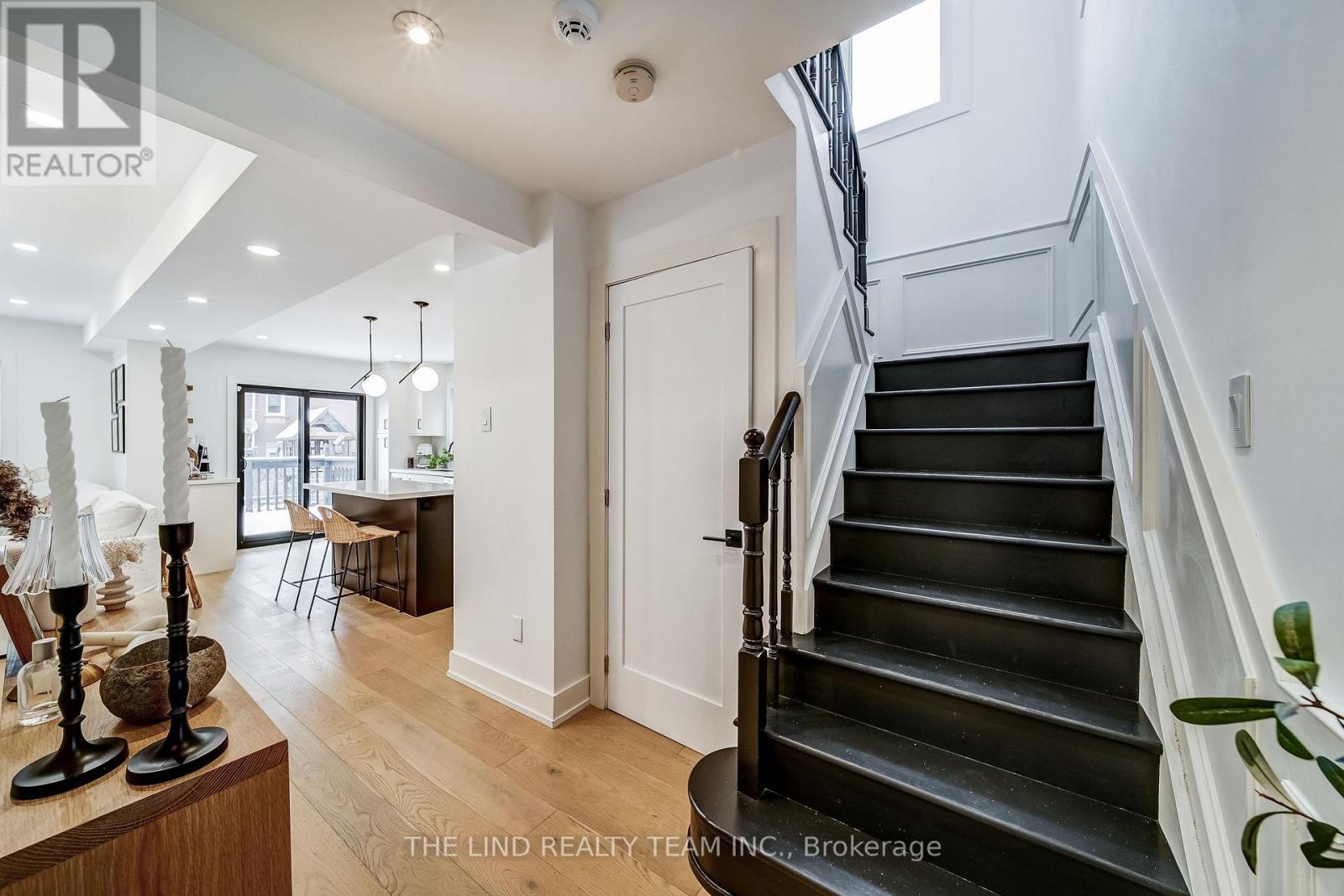 158 Dawlish Avenue, Aurora, Ontario  L4G 6R2 - Photo 6 - N12556516