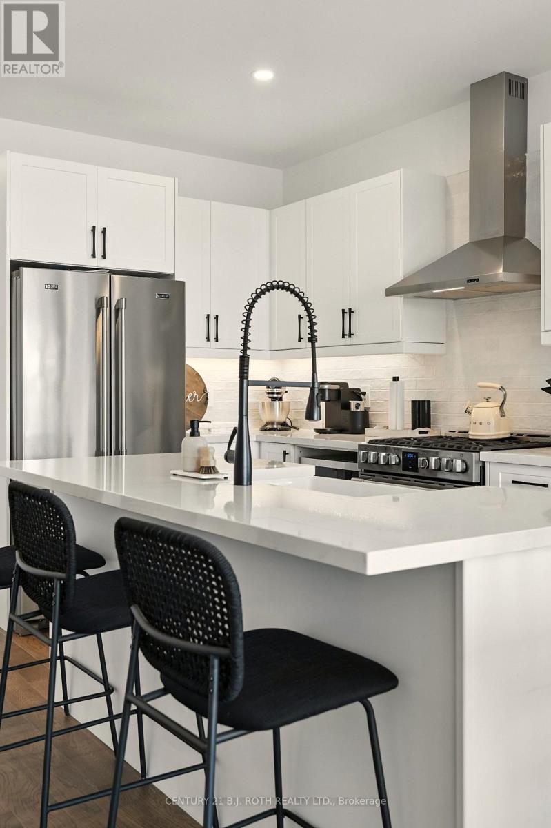 124 Ritchie Crescent, Springwater (Elmvale), Ontario  L0L 1P0 - Photo 11 - S12556352