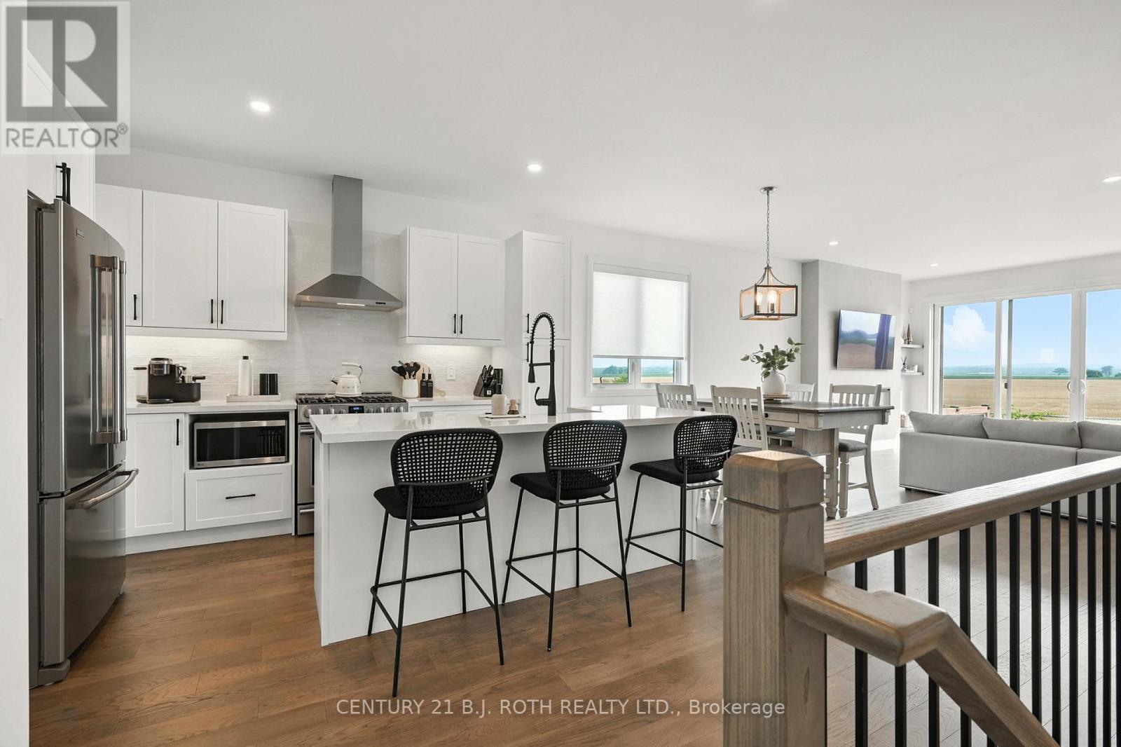 124 Ritchie Crescent, Springwater (Elmvale), Ontario  L0L 1P0 - Photo 7 - S12556352