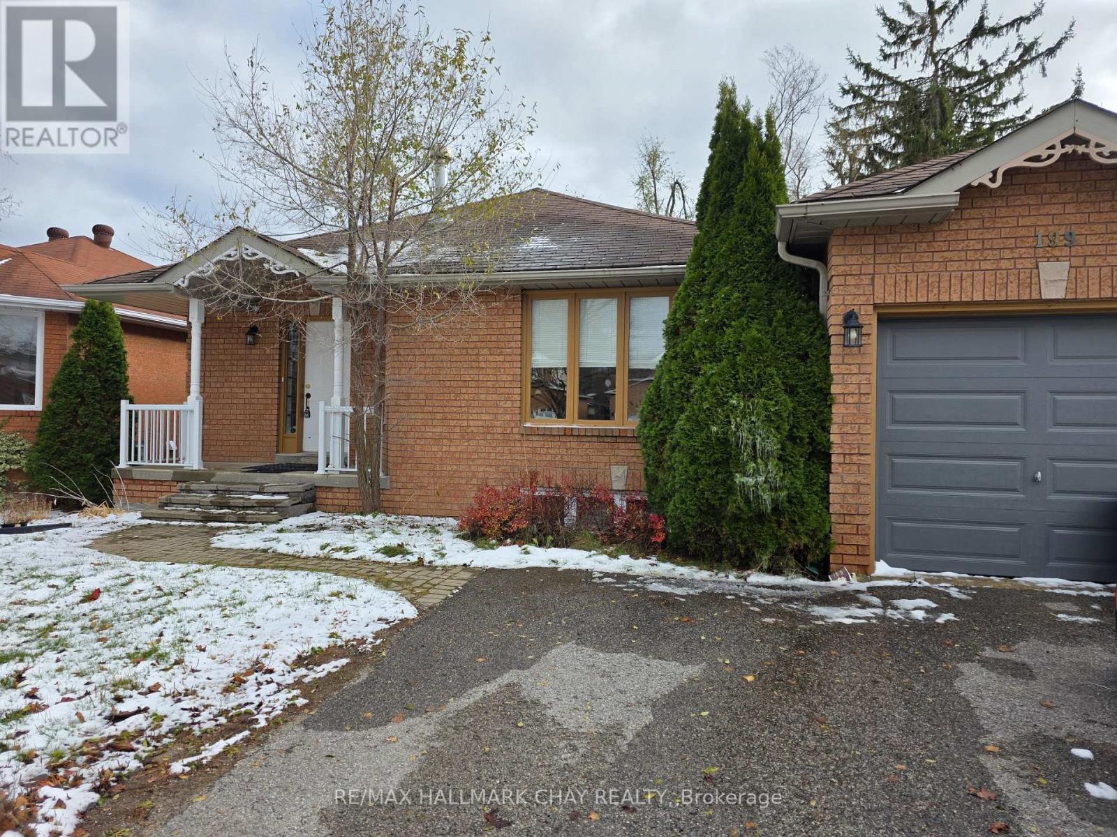 199 Livingstone Street W, Barrie (Sunnidale), Ontario  L4N 6Z9 - Photo 1 - S12556372