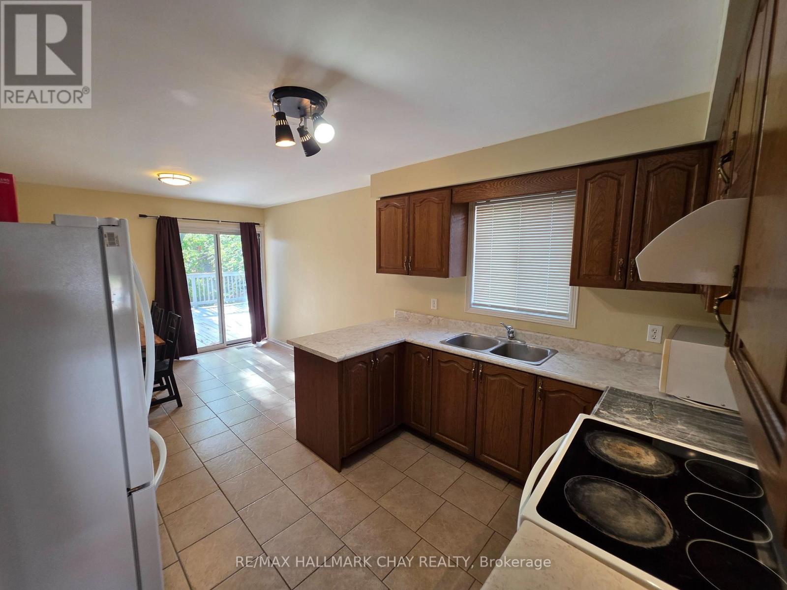 199 Livingstone Street W, Barrie (Sunnidale), Ontario  L4N 6Z9 - Photo 12 - S12556372