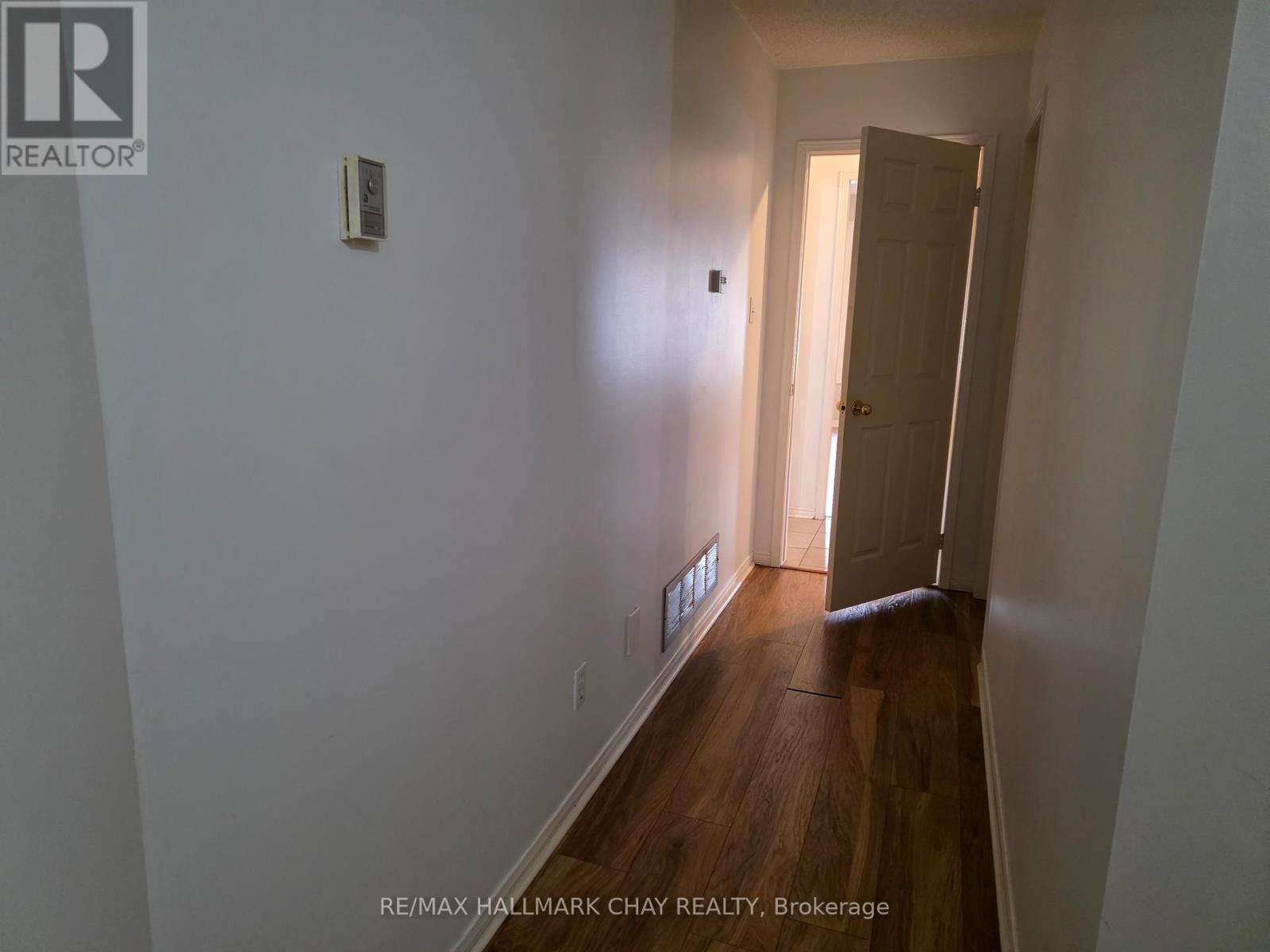 199 Livingstone Street W, Barrie (Sunnidale), Ontario  L4N 6Z9 - Photo 14 - S12556372