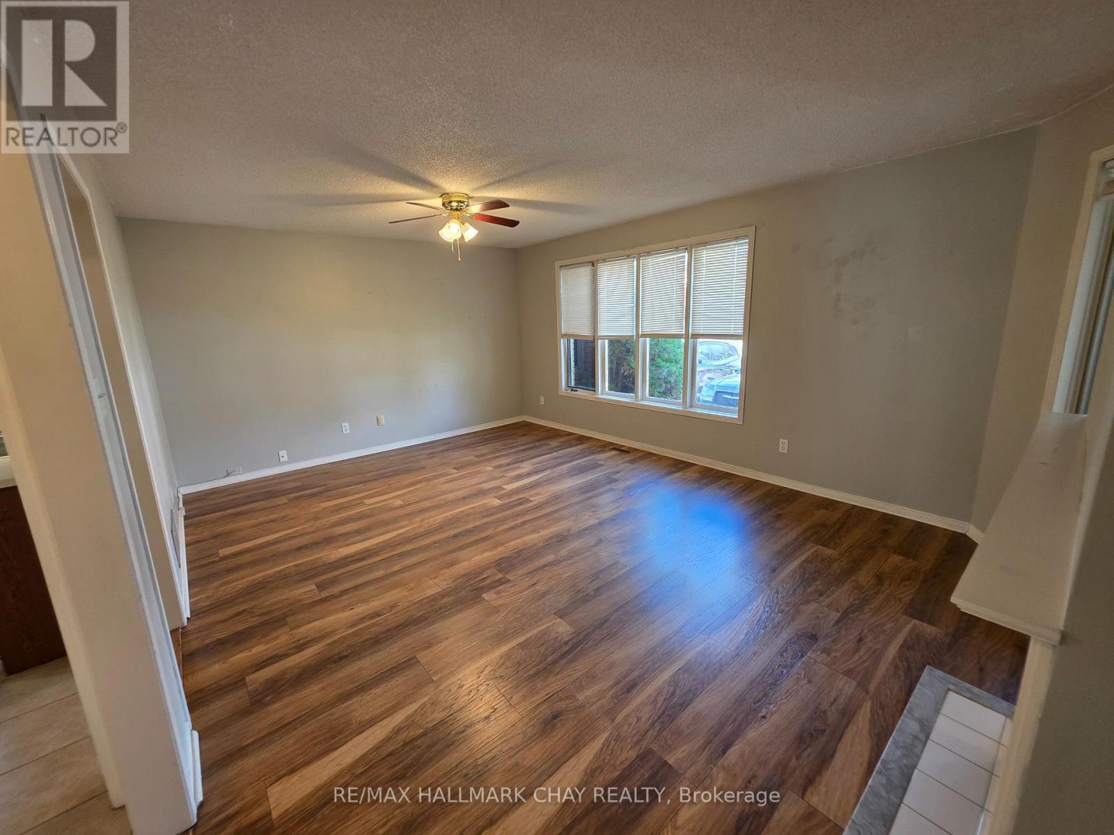 199 Livingstone Street W, Barrie (Sunnidale), Ontario  L4N 6Z9 - Photo 8 - S12556372