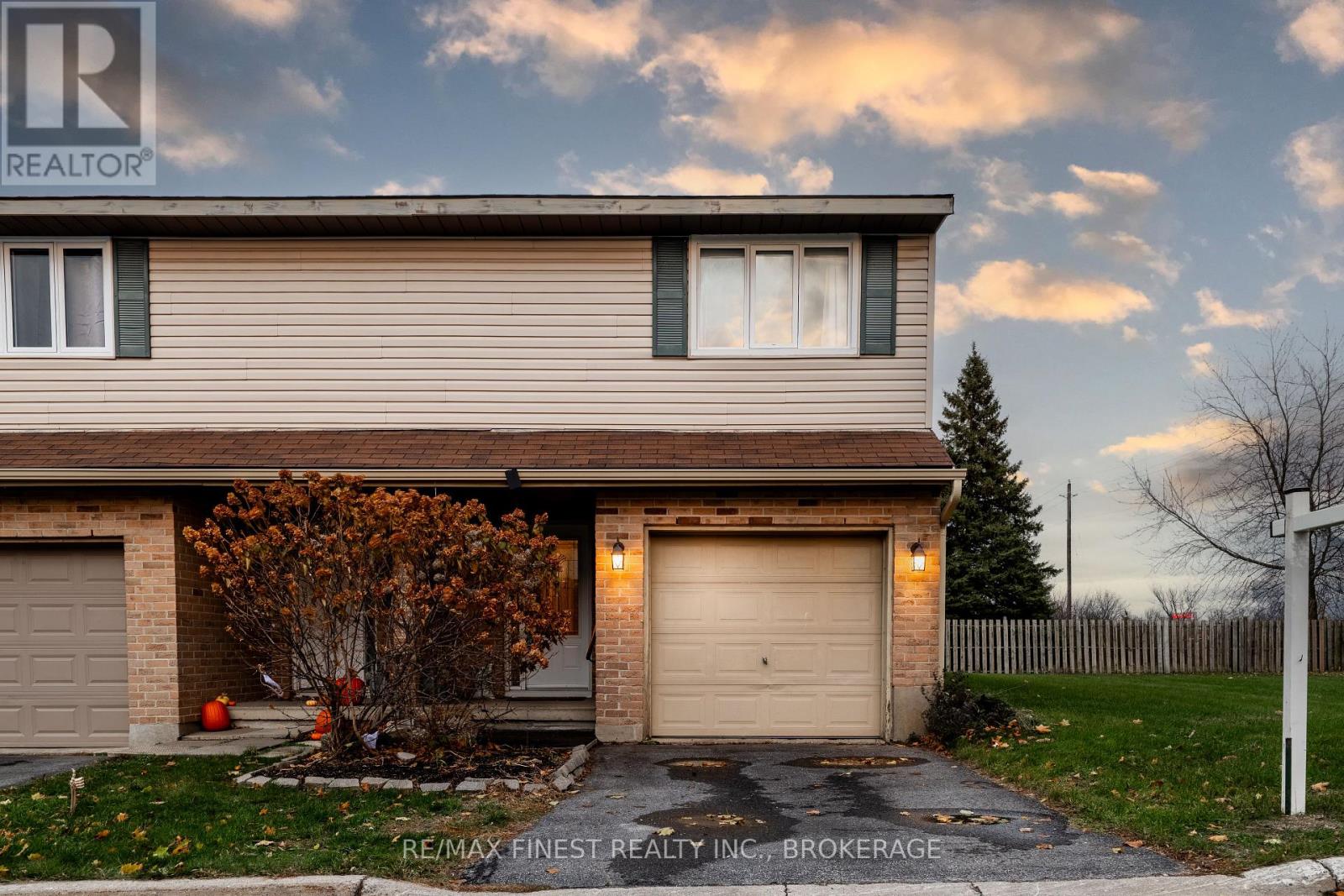 61 - 35 Coventry Crescent, Kingston, Ontario  K7M 7S8 - Photo 2 - X12556104