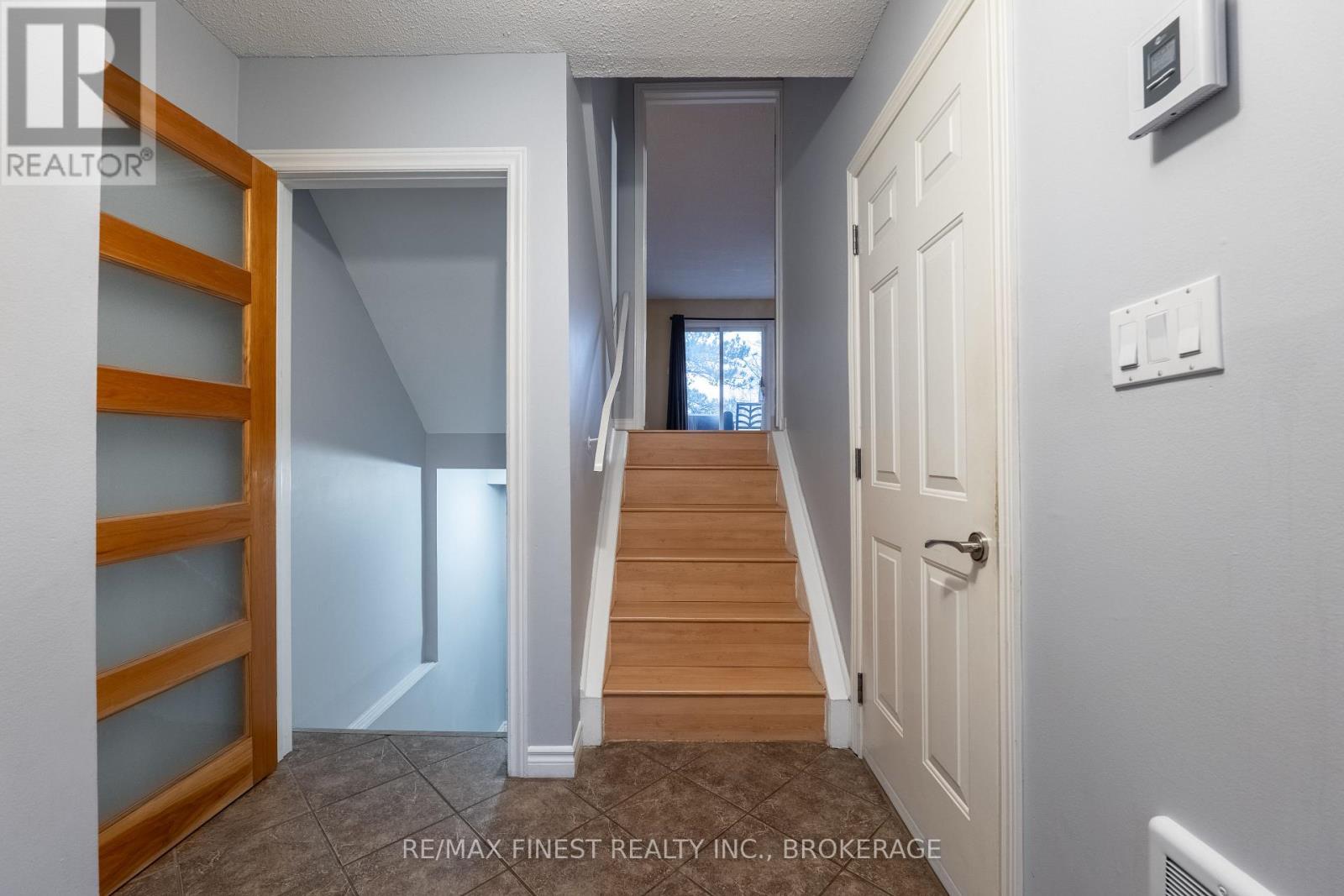 61 - 35 Coventry Crescent, Kingston, Ontario  K7M 7S8 - Photo 7 - X12556104