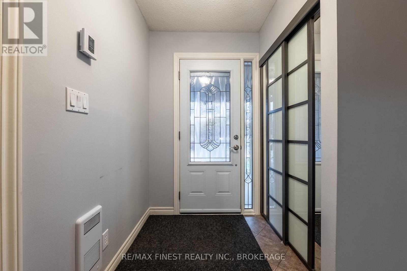 61 - 35 Coventry Crescent, Kingston, Ontario  K7M 7S8 - Photo 9 - X12556104