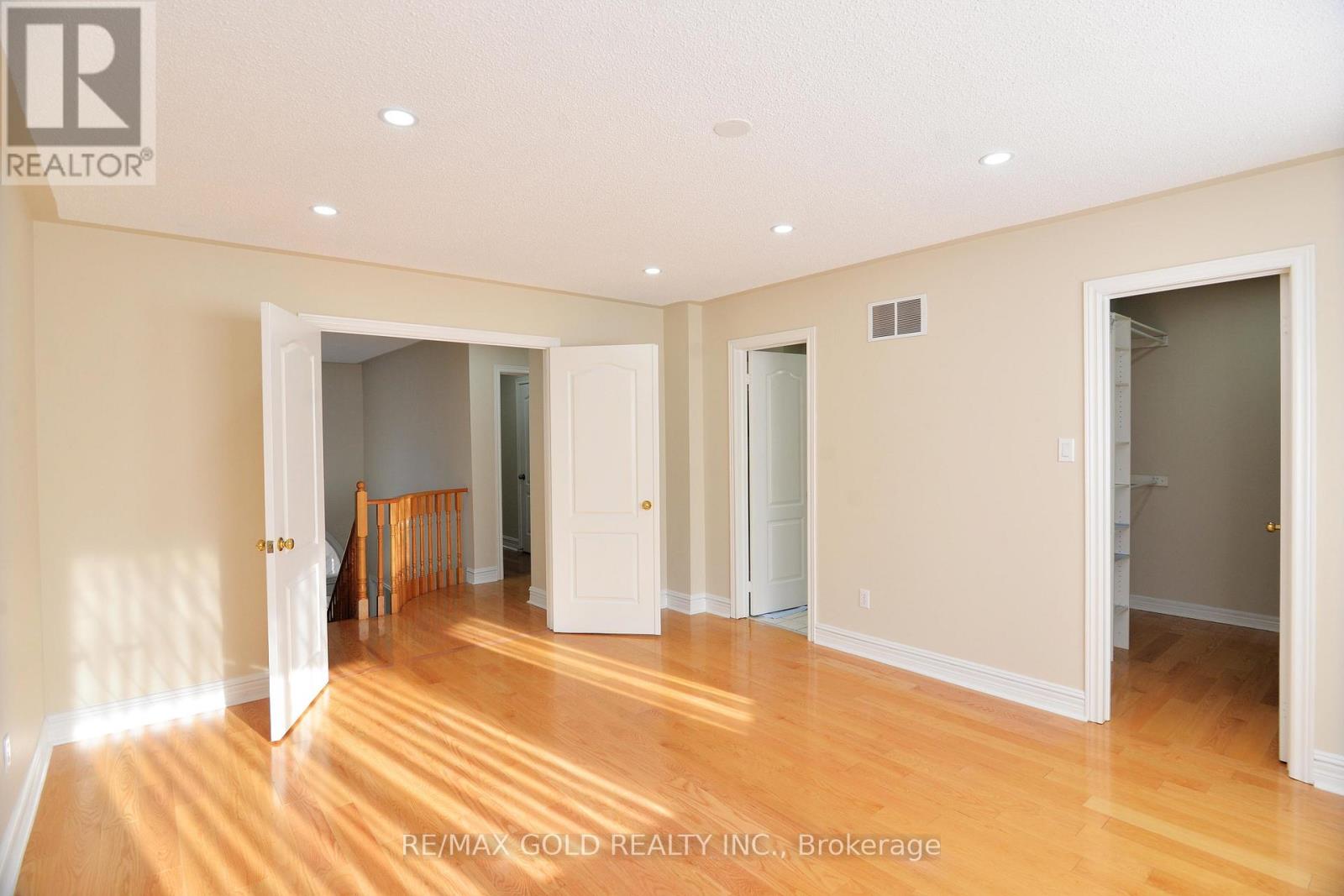 46 Mint Leaf Boulevard, Brampton, Ontario  L6Z 3B7 - Photo 18 - W12556332