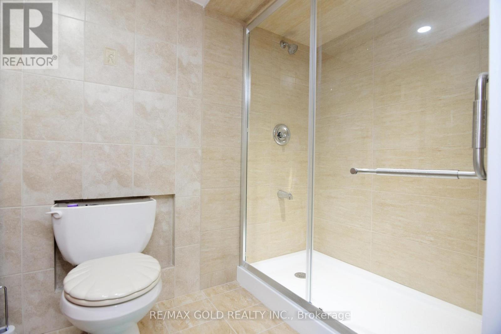 46 Mint Leaf Boulevard, Brampton, Ontario  L6Z 3B7 - Photo 35 - W12556332