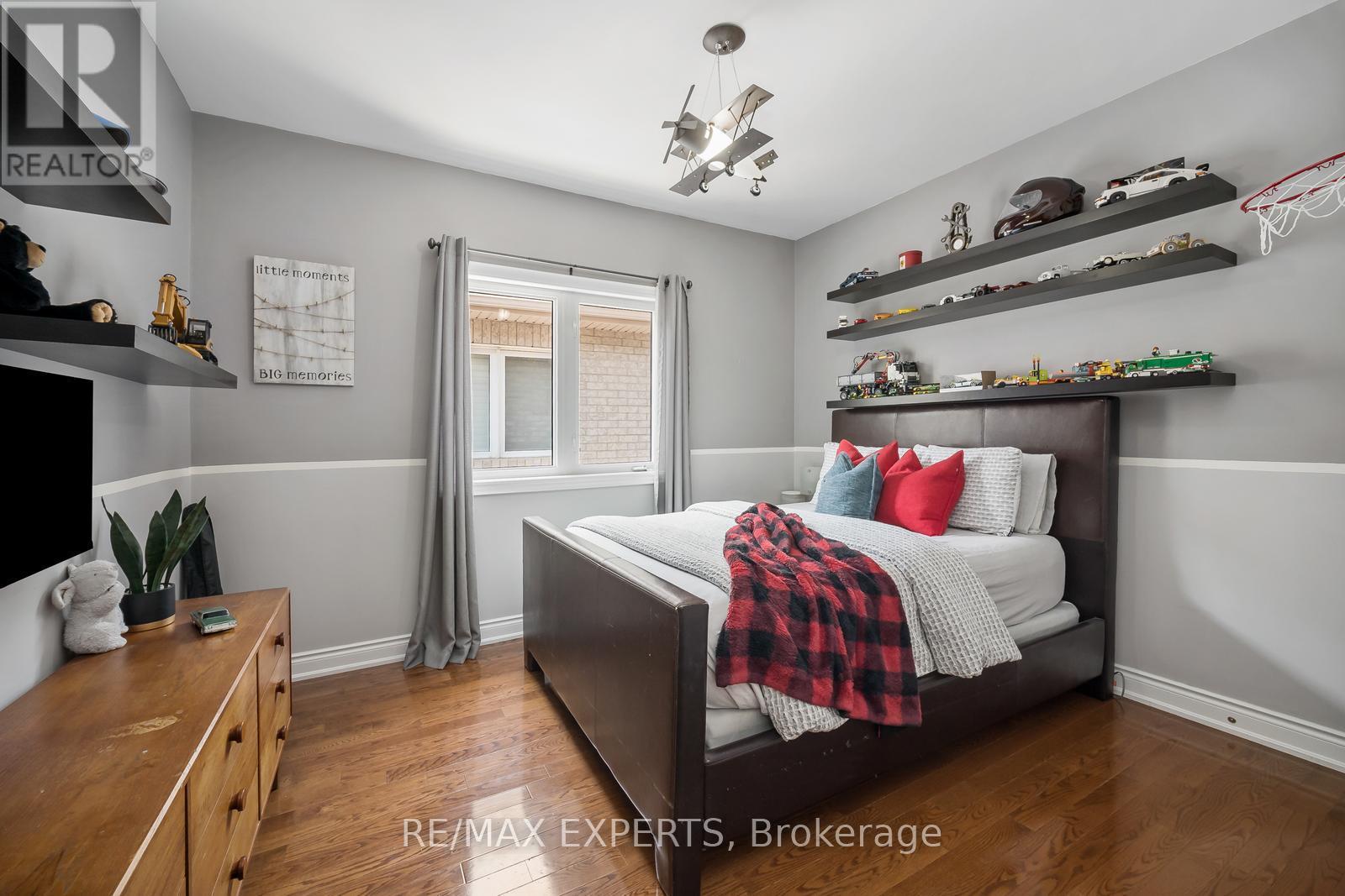 28 Dokkum Crescent, Brampton, Ontario  L6Z 4T6 - Photo 23 - W12556338