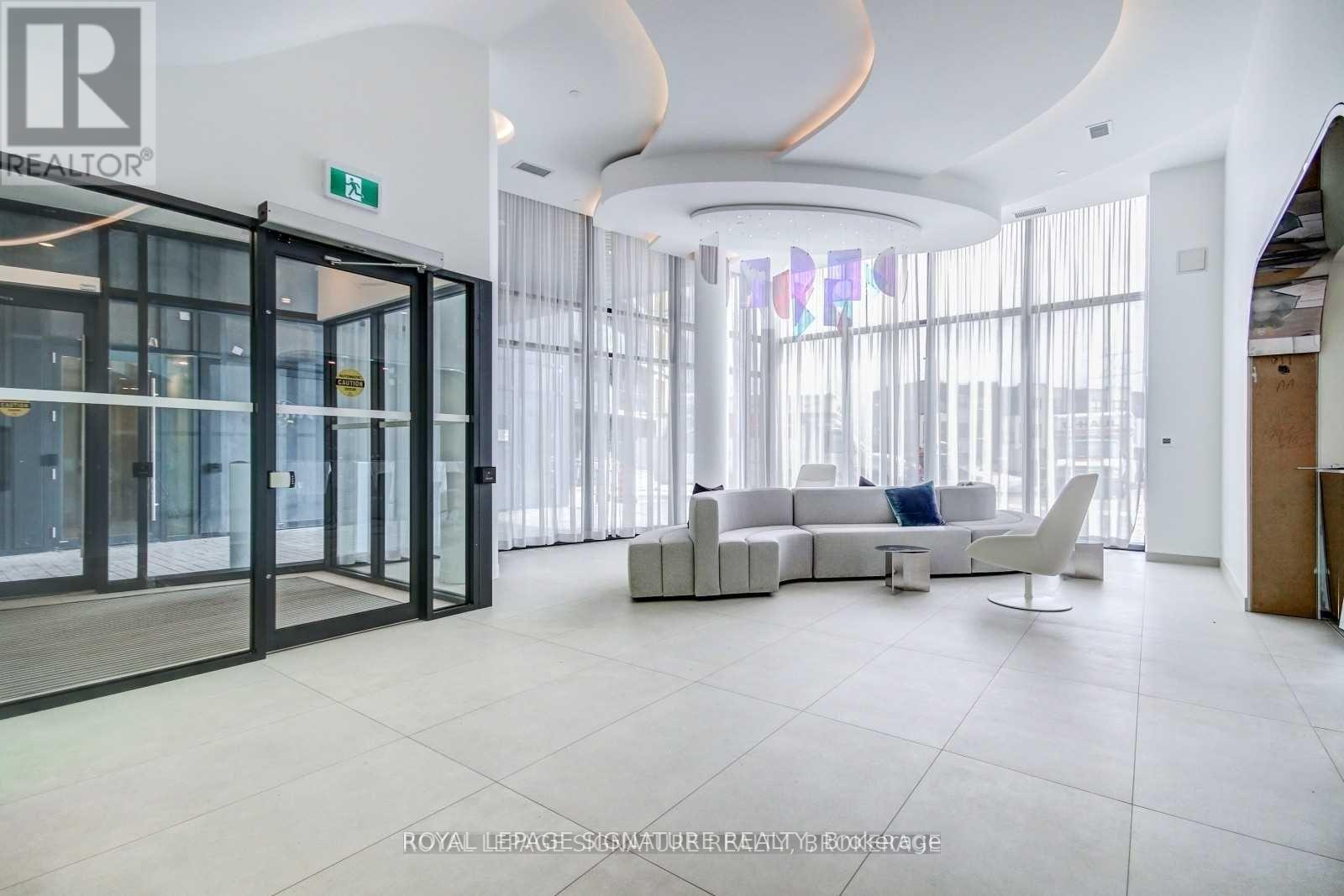 B603 - 3200 Dakota Common, Burlington, Ontario  L7M 2A8 - Photo 3 - W12556402