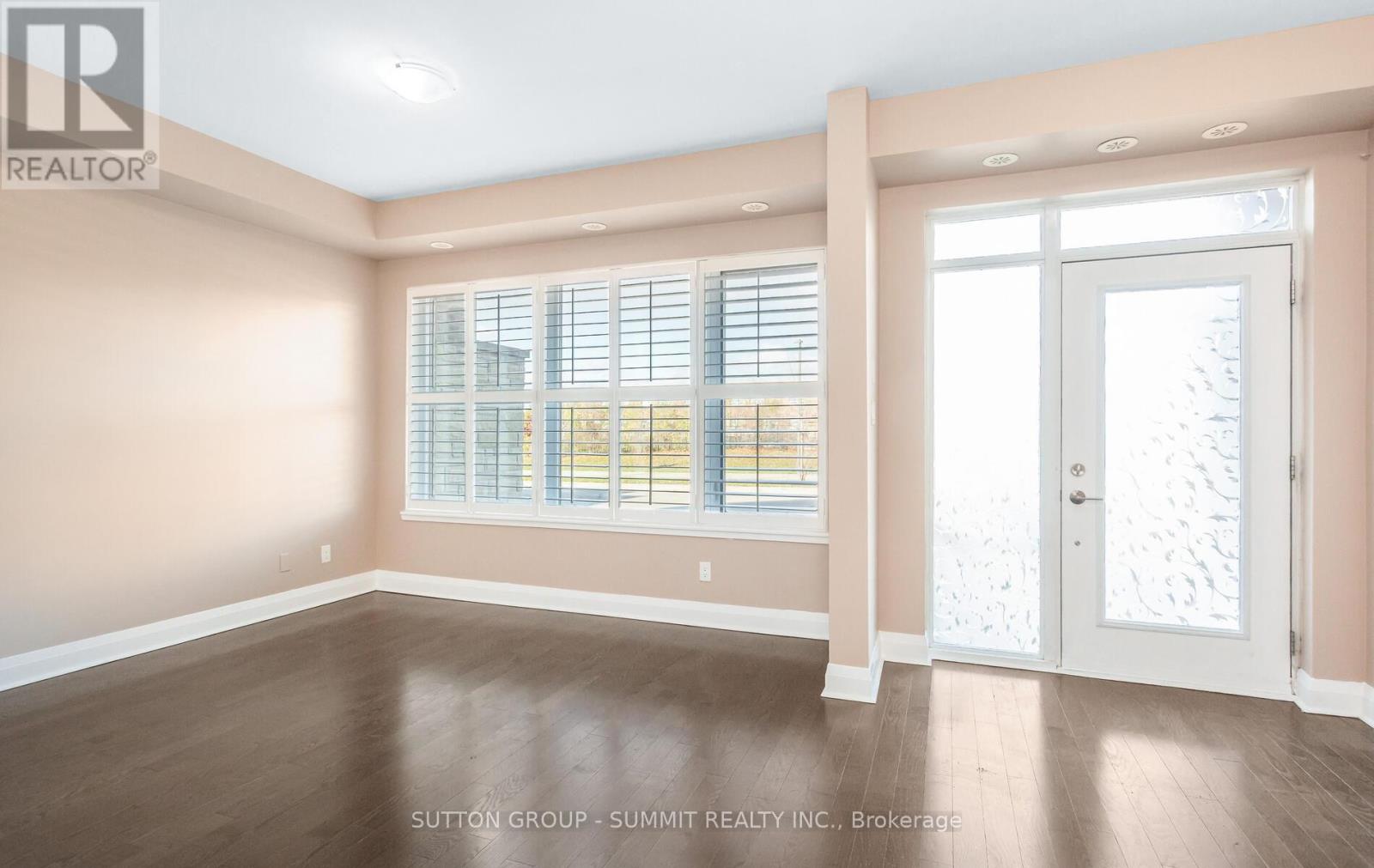 6 - 70 Littlecreek Road, Mississauga, Ontario  L5R 0E9 - Photo 3 - W12556432