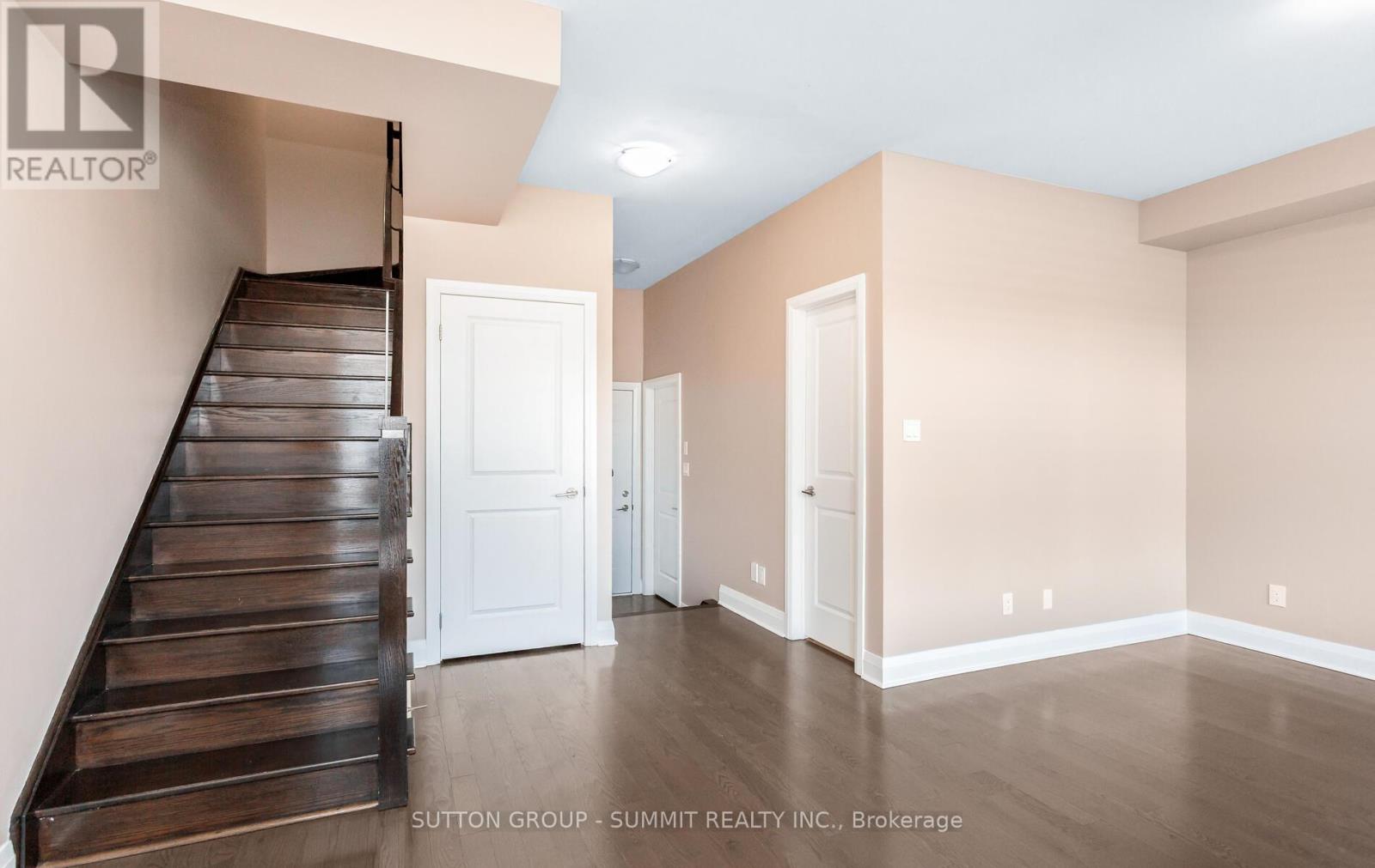 6 - 70 Littlecreek Road, Mississauga, Ontario  L5R 0E9 - Photo 4 - W12556432