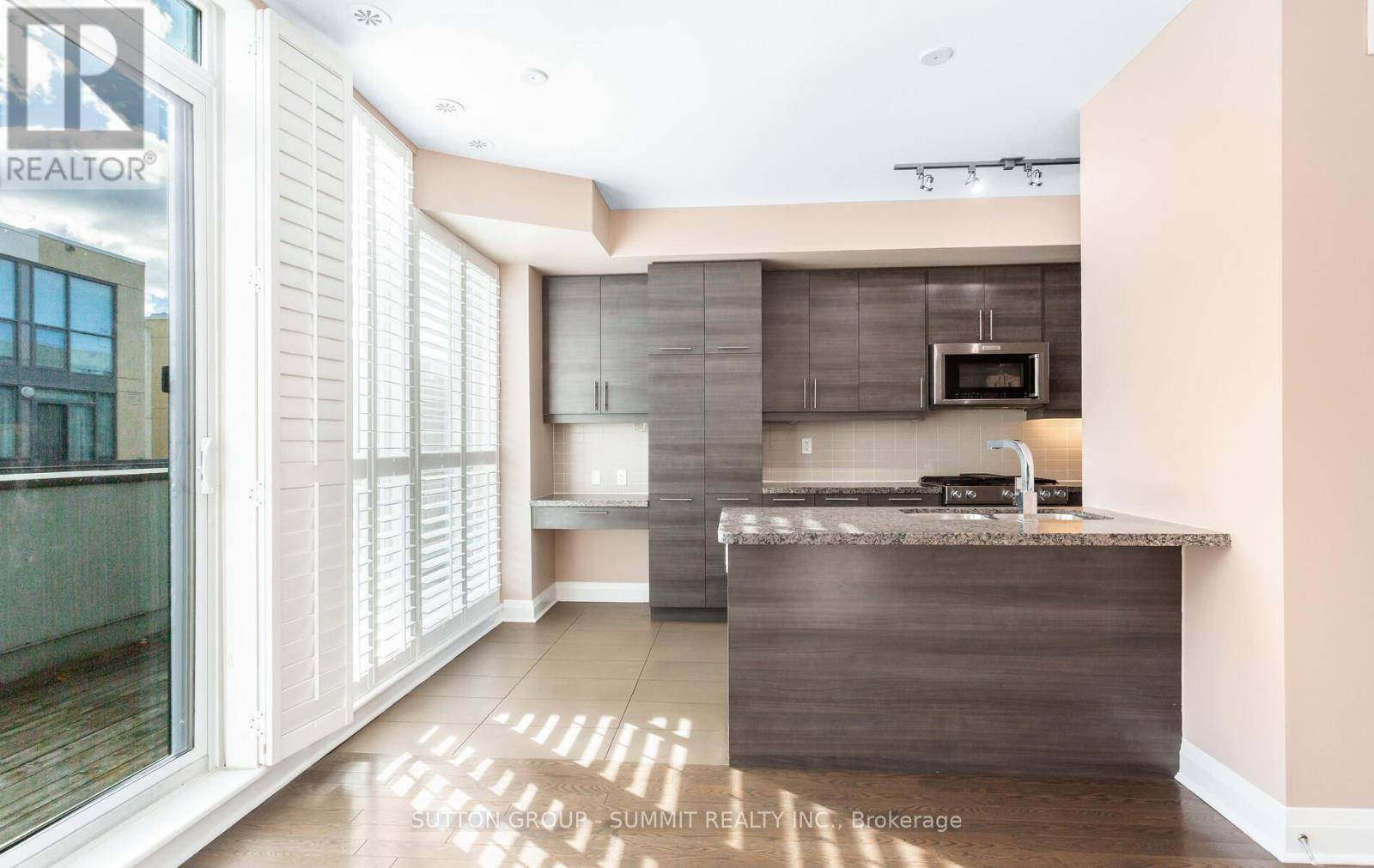 6 - 70 Littlecreek Road, Mississauga, Ontario  L5R 0E9 - Photo 8 - W12556432