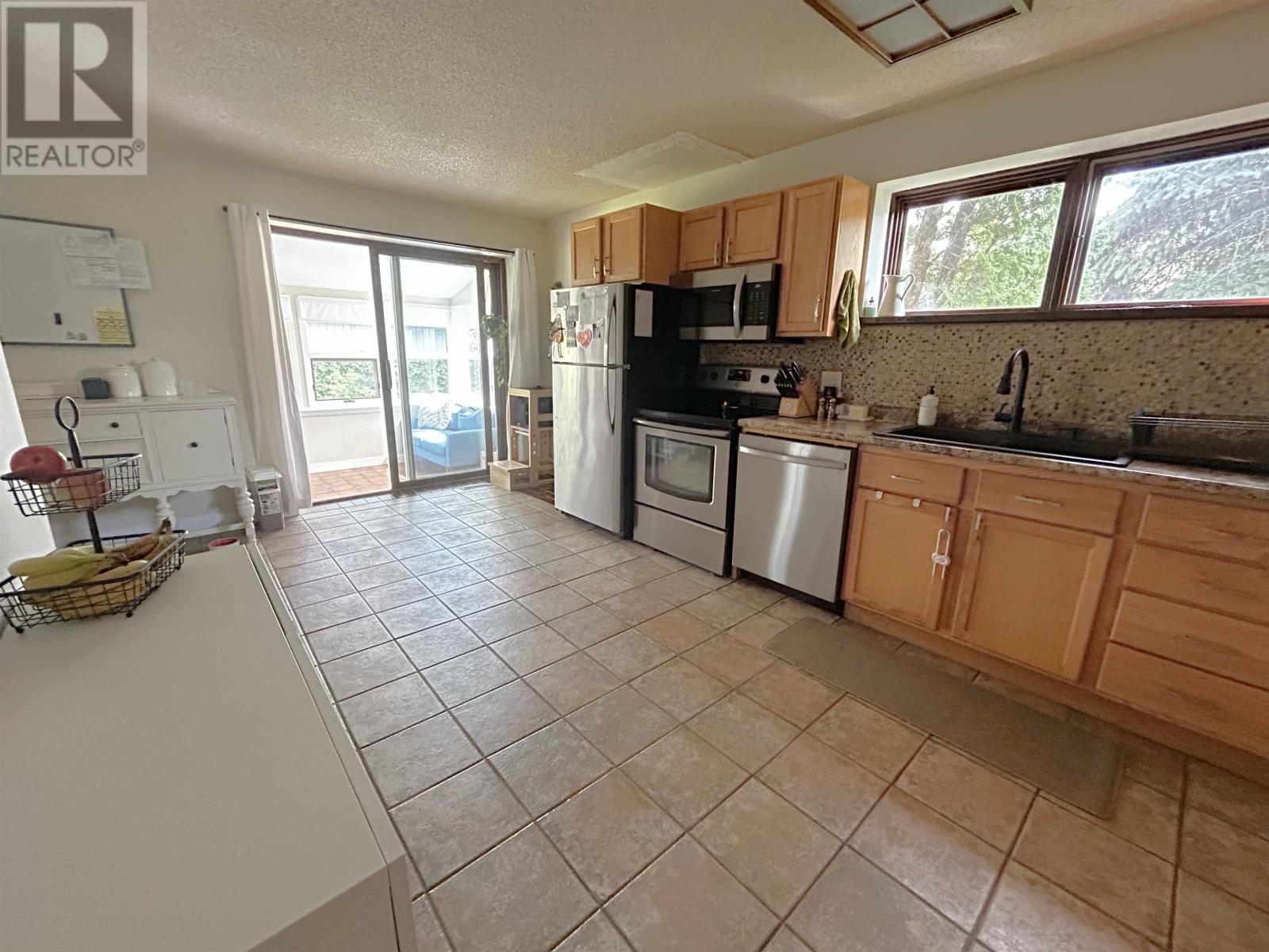 502 Flinders Avenue, Fort Frances, Ontario  P9A 3S4 - Photo 7 - TB253499