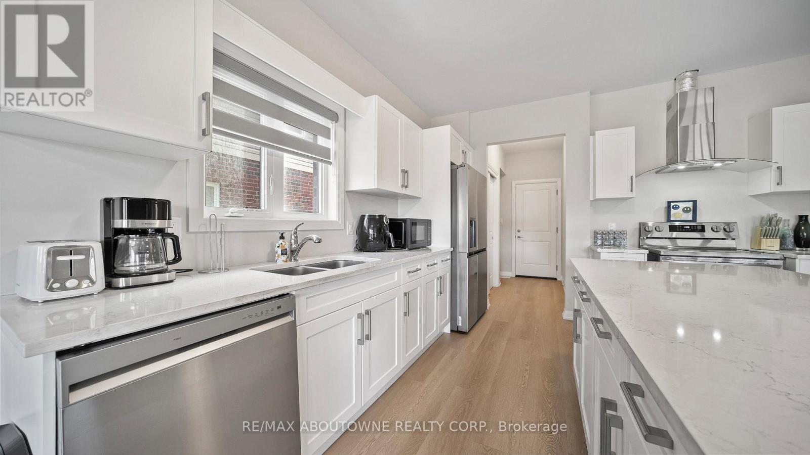 5 Wilson Drive, Thorold, Ontario  L2V 0M3 - Photo 9 - X12556274