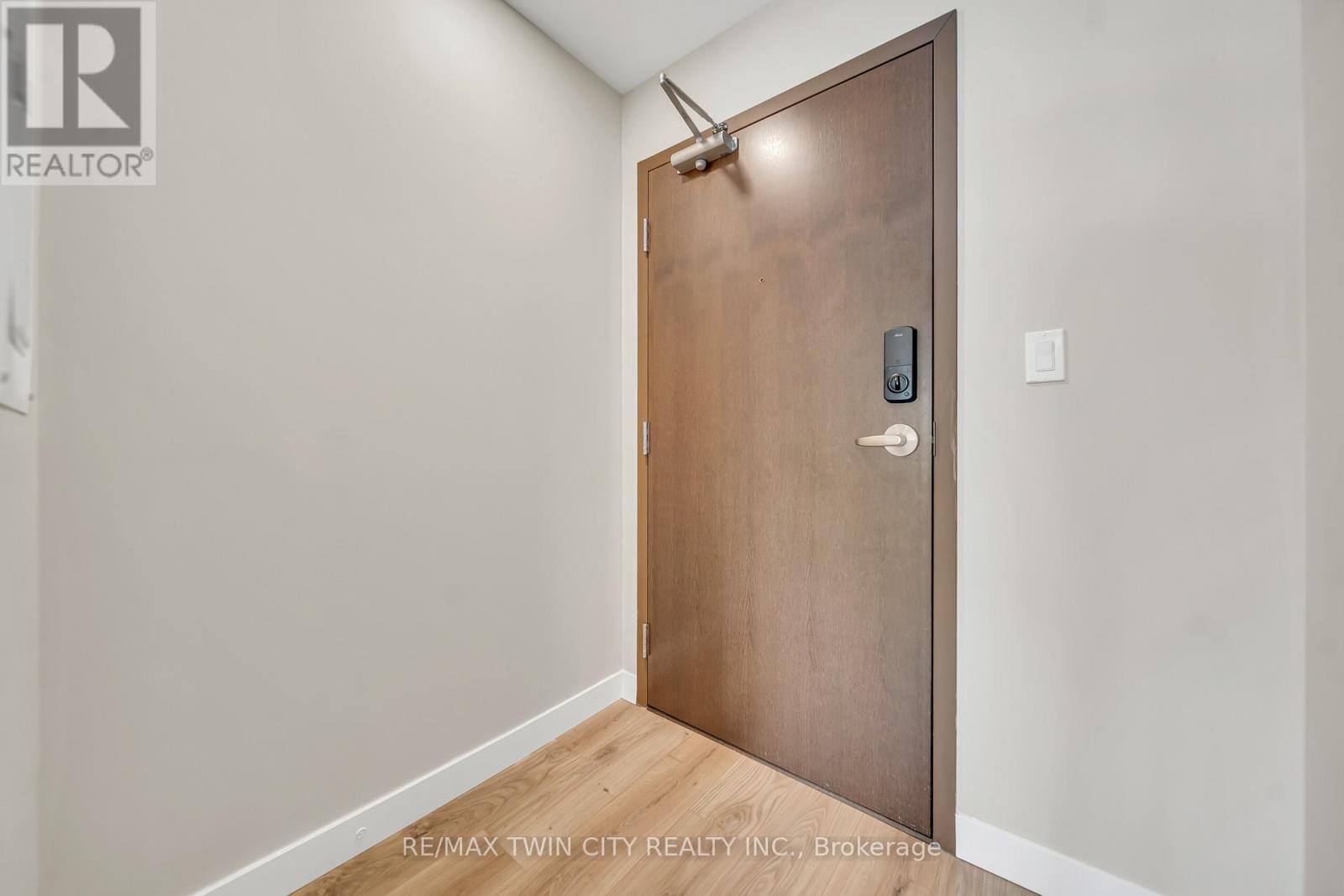 2404 - 60 Frederick Street, Kitchener, Ontario  N2H 0C7 - Photo 9 - X12556312