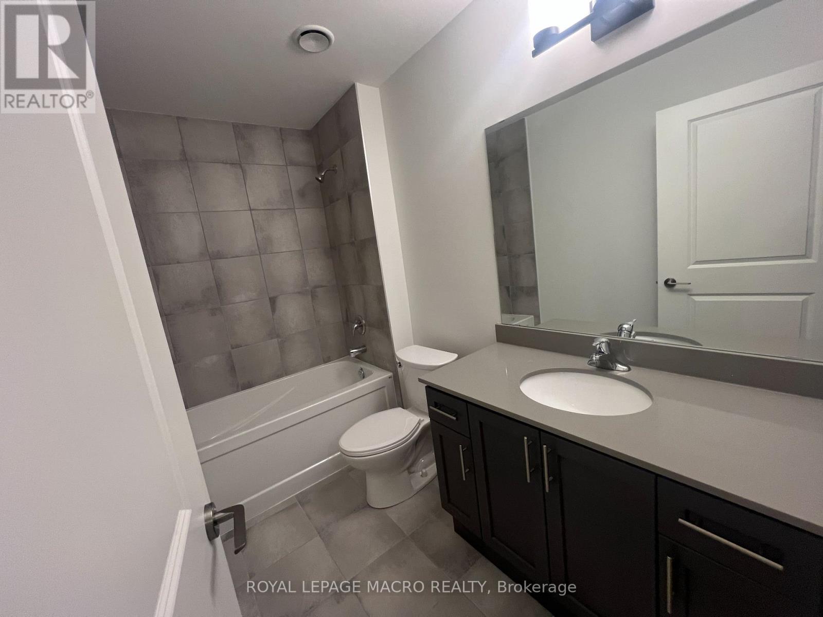 428 - 461 Green Road, Hamilton, Ontario  L8E 5B4 - Photo 12 - X12556356