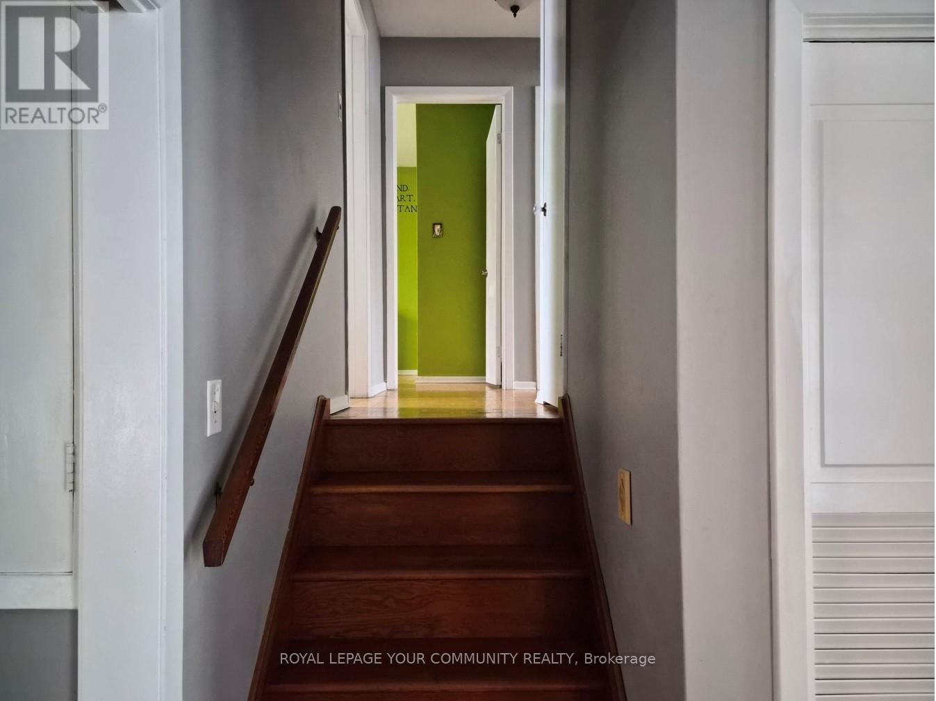 557 Glen Manor Boulevard, Waterloo, Ontario  N2L 4T7 - Photo 10 - X12556476