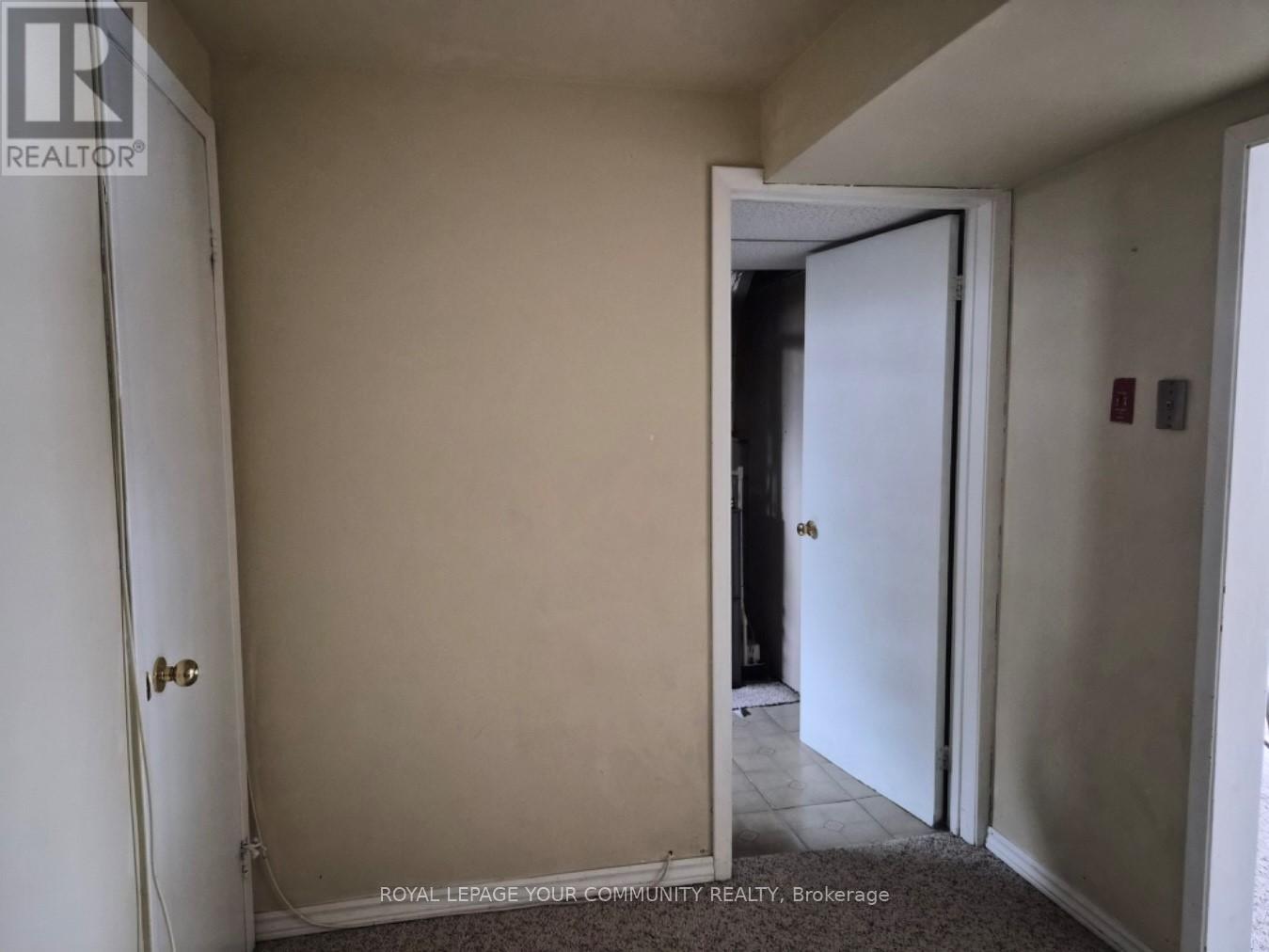 557 Glen Manor Boulevard, Waterloo, Ontario  N2L 4T7 - Photo 25 - X12556476