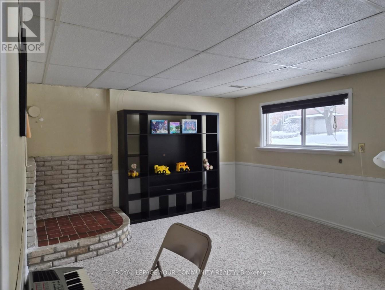 557 Glen Manor Boulevard, Waterloo, Ontario  N2L 4T7 - Photo 26 - X12556476