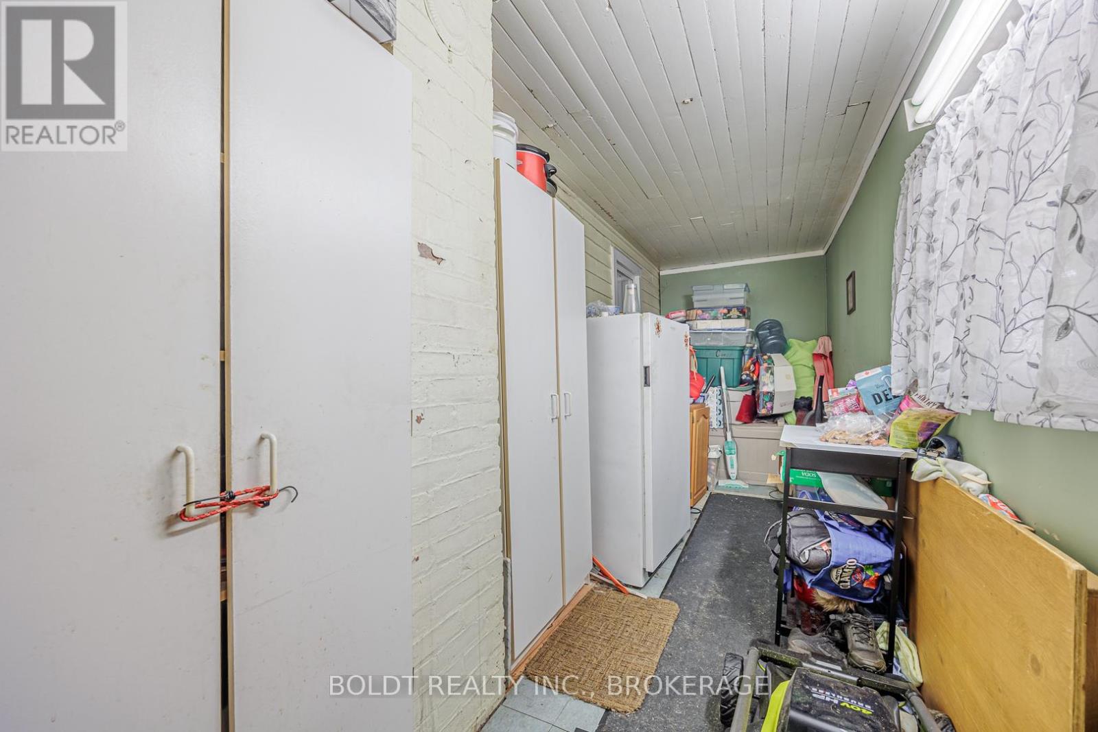 66 Chapel Street N, Thorold, Ontario  L2V 2E6 - Photo 15 - X12556582