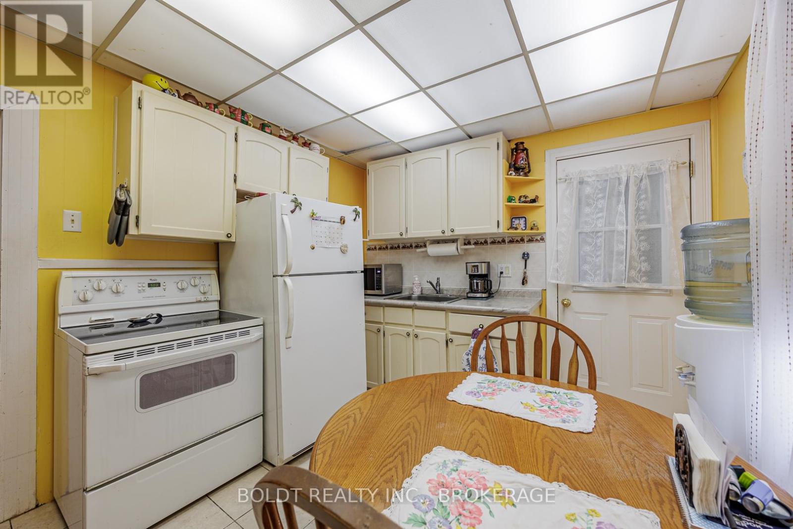 66 Chapel Street N, Thorold, Ontario  L2V 2E6 - Photo 8 - X12556582