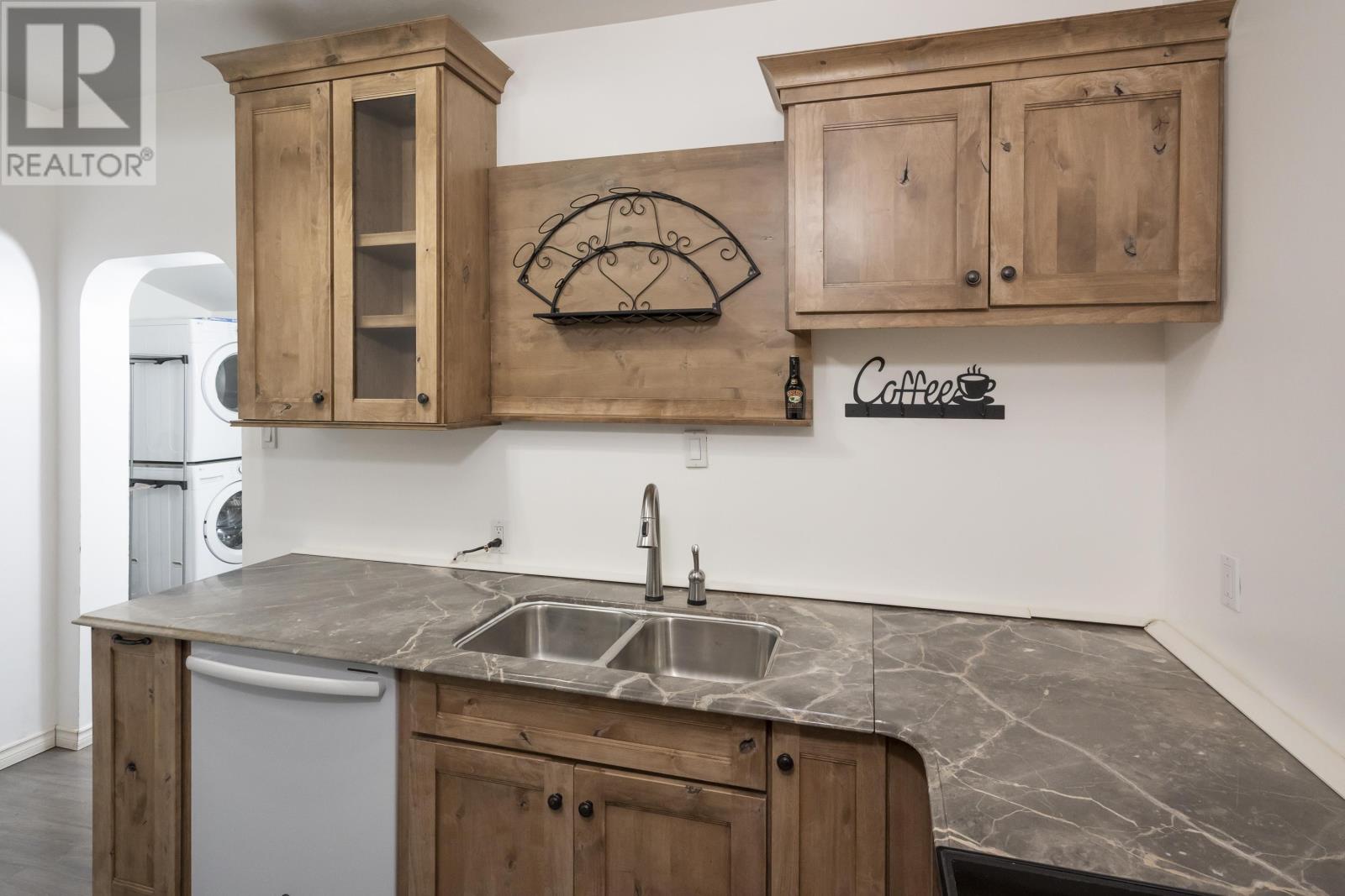 1724 Crawford Ave, Thunder Bay, Ontario  P7E 3E6 - Photo 13 - TB253507