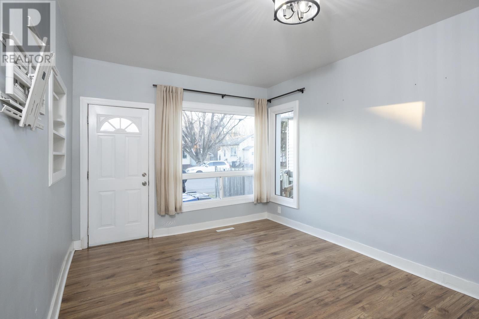 1724 Crawford Ave, Thunder Bay, Ontario  P7E 3E6 - Photo 2 - TB253507