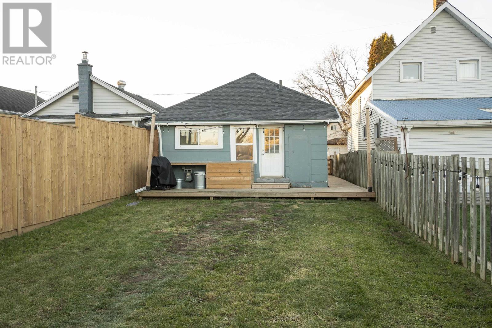 1724 Crawford Ave, Thunder Bay, Ontario  P7E 3E6 - Photo 24 - TB253507