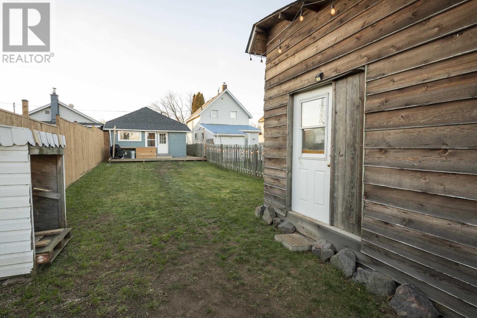 1724 Crawford Ave, Thunder Bay, Ontario  P7E 3E6 - Photo 28 - TB253507