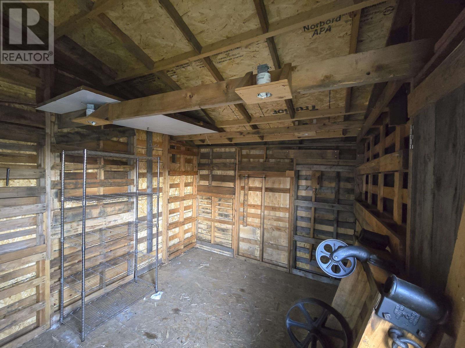 1724 Crawford Ave, Thunder Bay, Ontario  P7E 3E6 - Photo 29 - TB253507