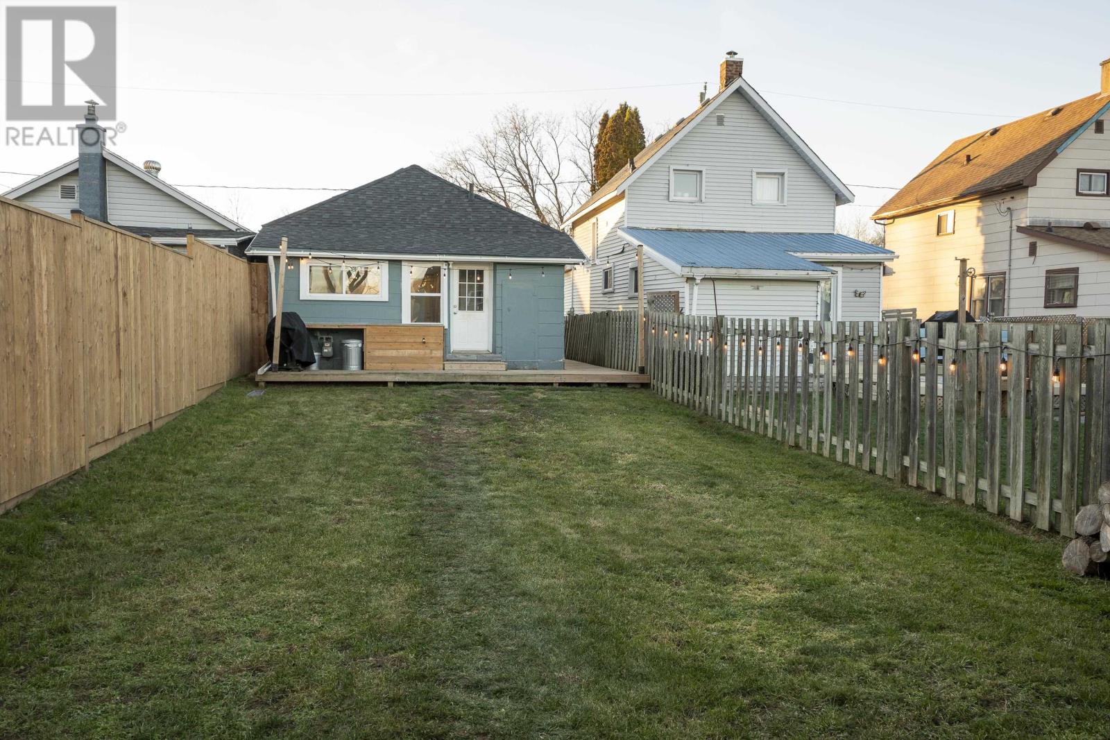 1724 Crawford Ave, Thunder Bay, Ontario  P7E 3E6 - Photo 31 - TB253507