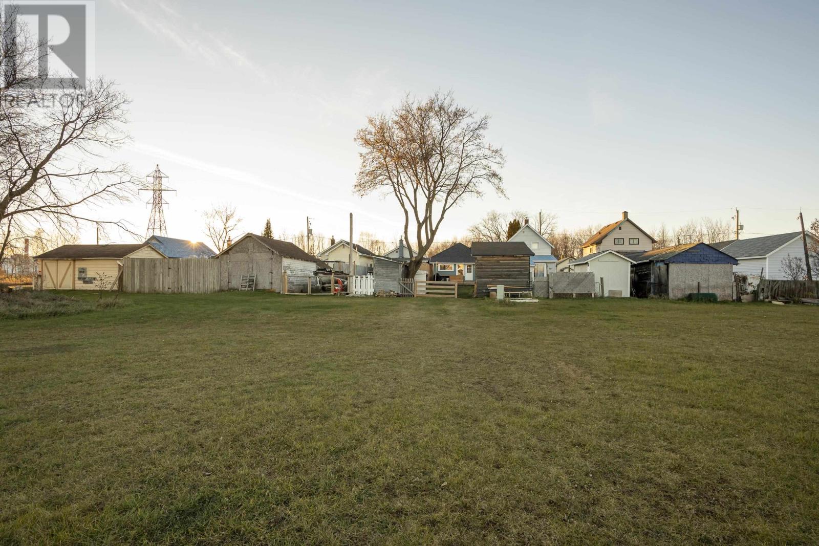 1724 Crawford Ave, Thunder Bay, Ontario  P7E 3E6 - Photo 36 - TB253507